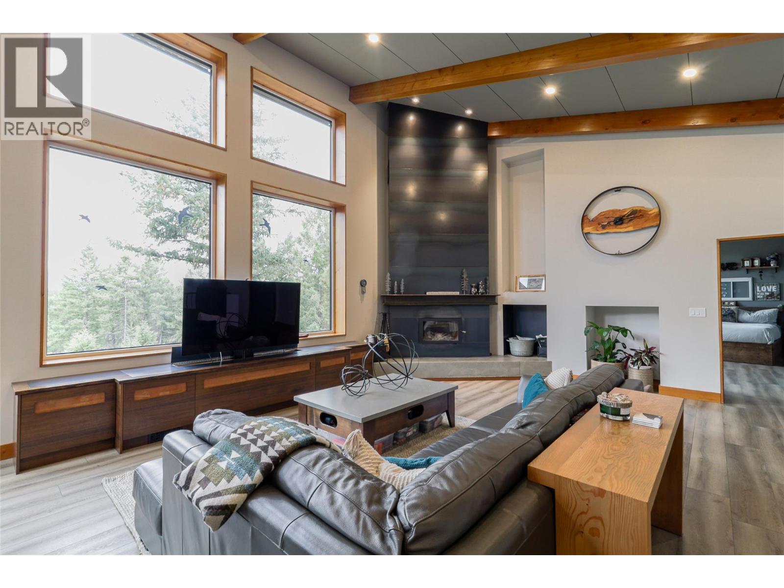 2160 Kootenay 3 Road, Windermere, British Columbia  V0B 2L1 - Photo 17 - 10365806