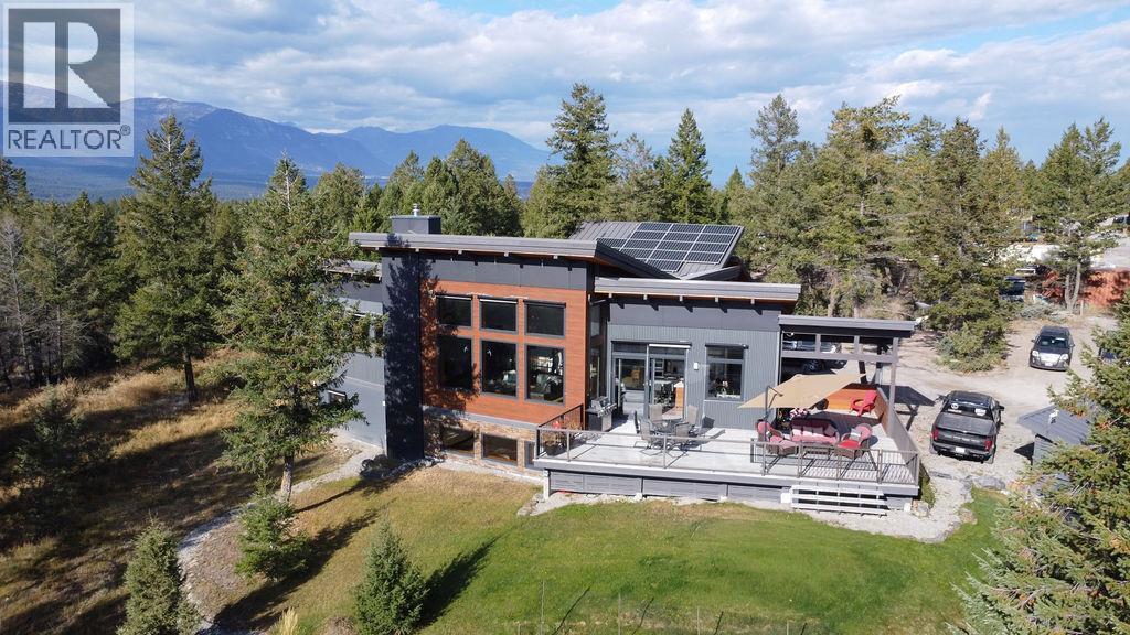 2160 Kootenay 3 Road, Windermere, British Columbia  V0B 2L1 - Photo 2 - 10365806