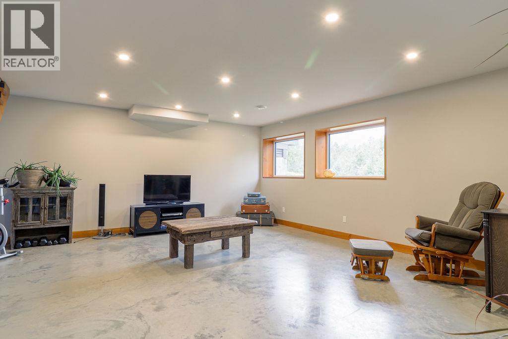 2160 Kootenay 3 Road, Windermere, British Columbia  V0B 2L1 - Photo 48 - 10365806