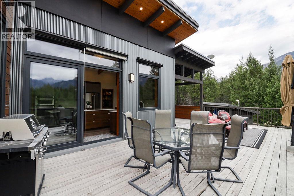 2160 Kootenay 3 Road, Windermere, British Columbia  V0B 2L1 - Photo 68 - 10365806