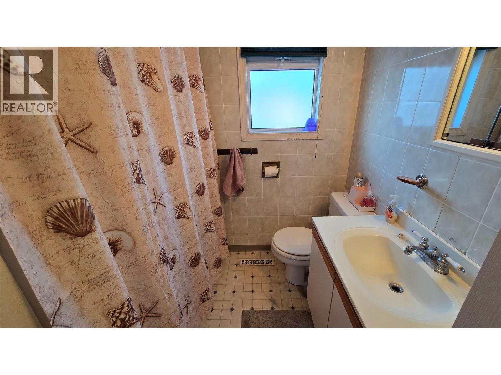 500 97a Avenue, Dawson Creek, British Columbia  V1G 1R1 - Photo 6 - 10366119