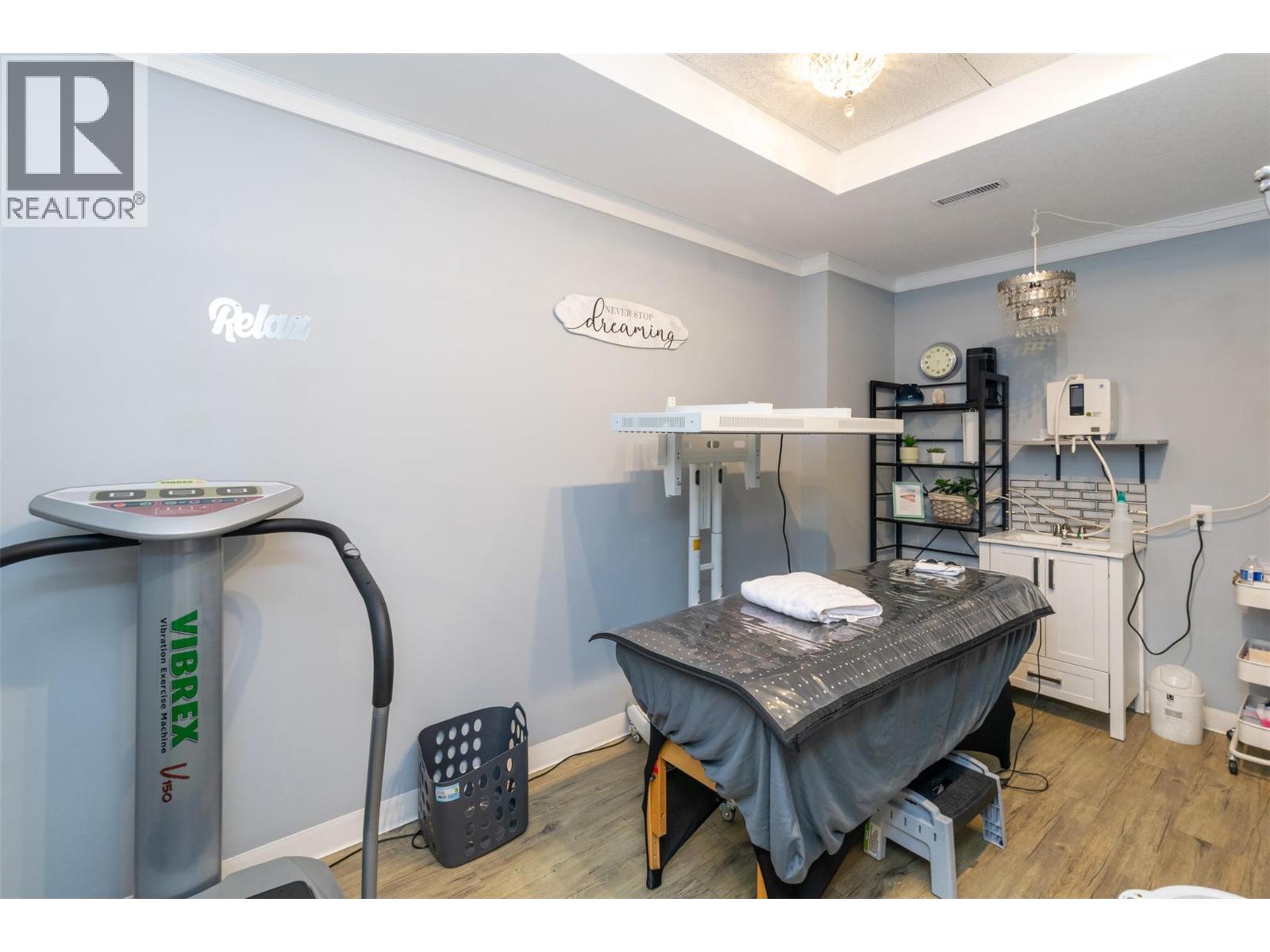 261 Alexander Street Ne, Salmon Arm, British Columbia  V1E 4N3 - Photo 13 - 10366096