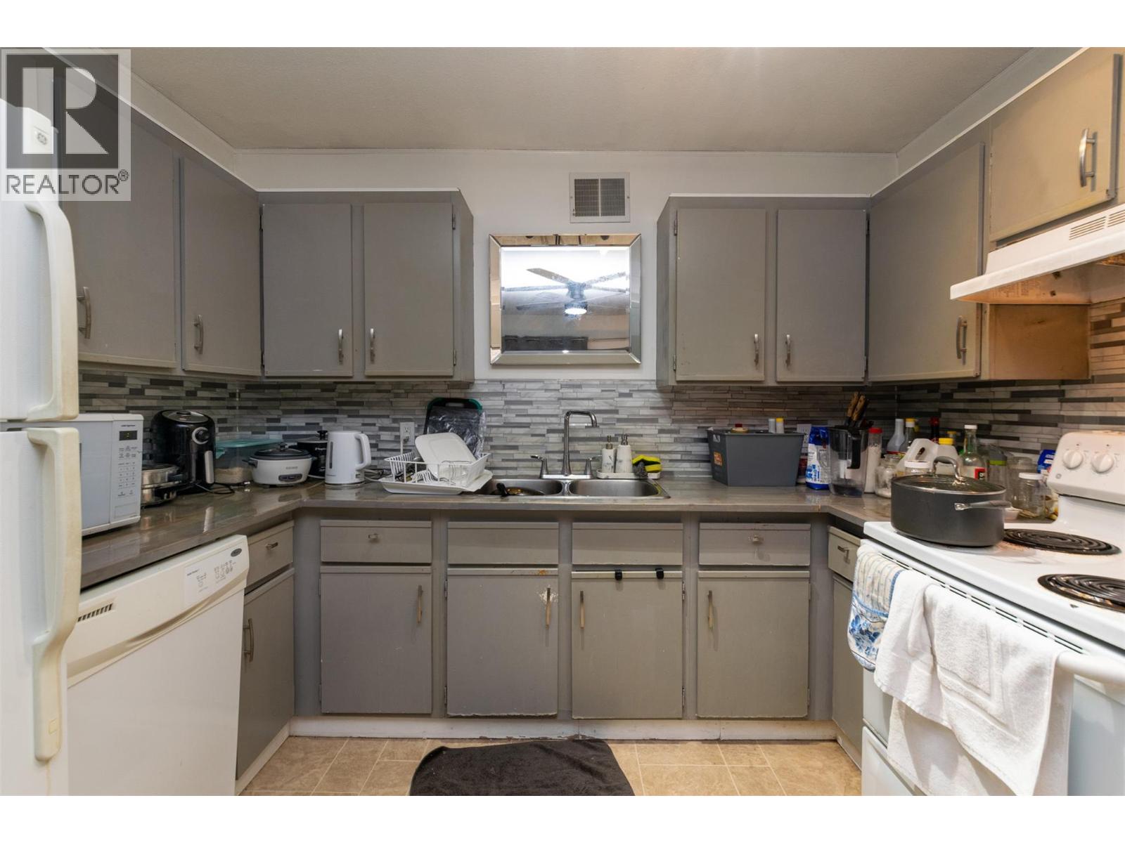 261 Alexander Street Ne, Salmon Arm, British Columbia  V1E 4N3 - Photo 29 - 10366096