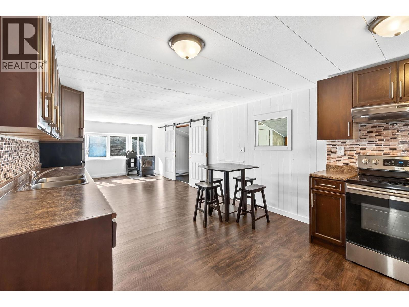 888 Barriere Lakes Road, Barriere, British Columbia  V0E 1E1 - Photo 12 - 10365012