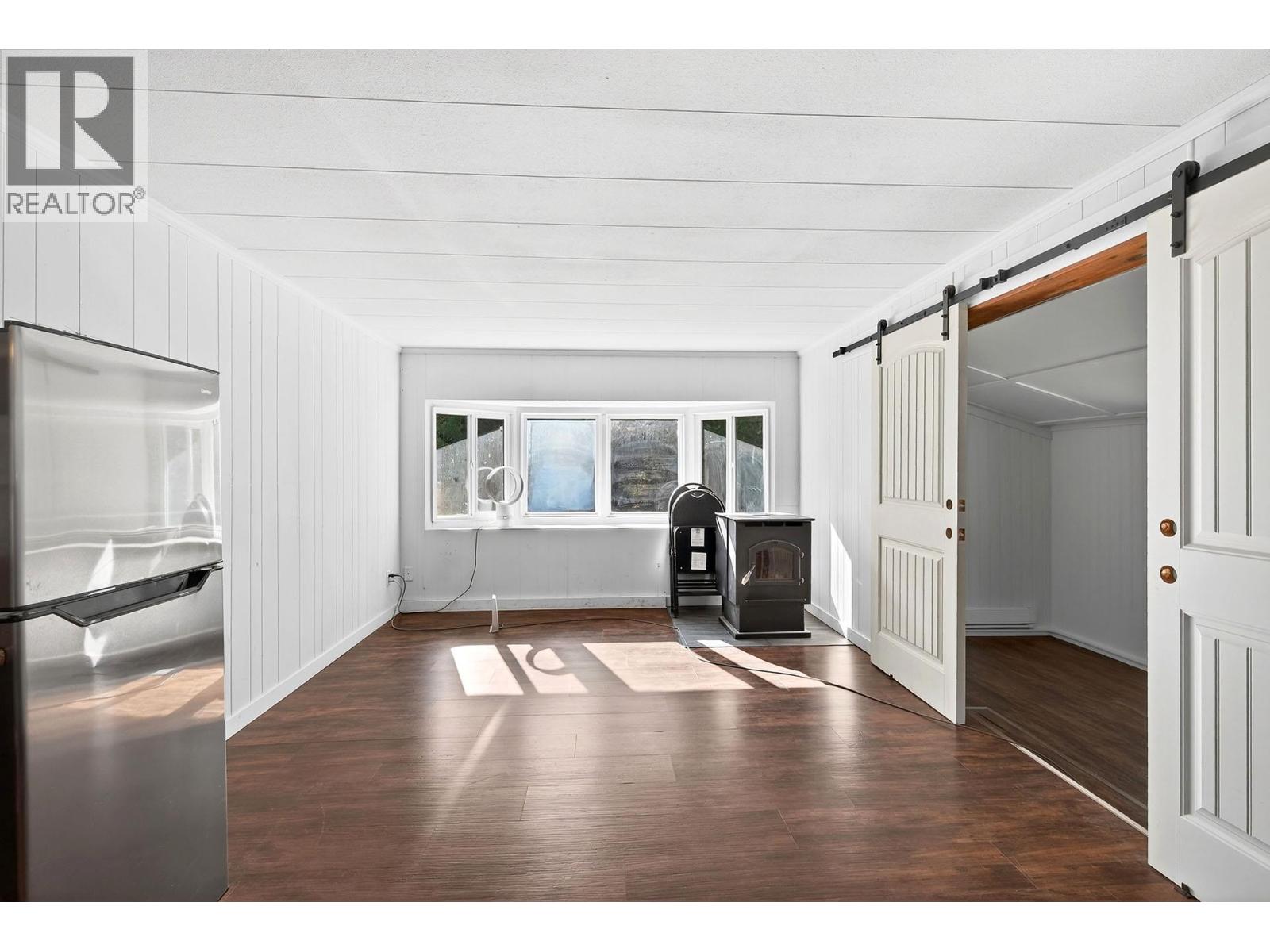 888 Barriere Lakes Road, Barriere, British Columbia  V0E 1E1 - Photo 13 - 10365012