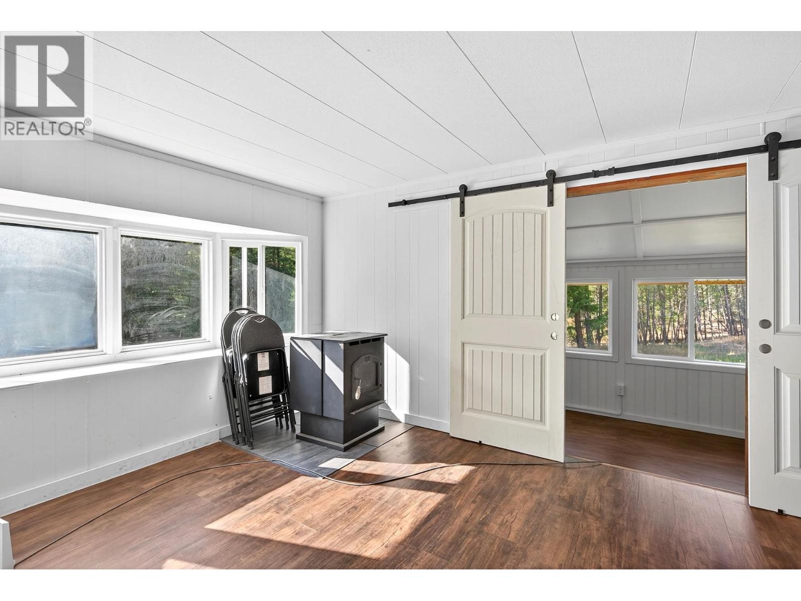 888 Barriere Lakes Road, Barriere, British Columbia  V0E 1E1 - Photo 15 - 10365012