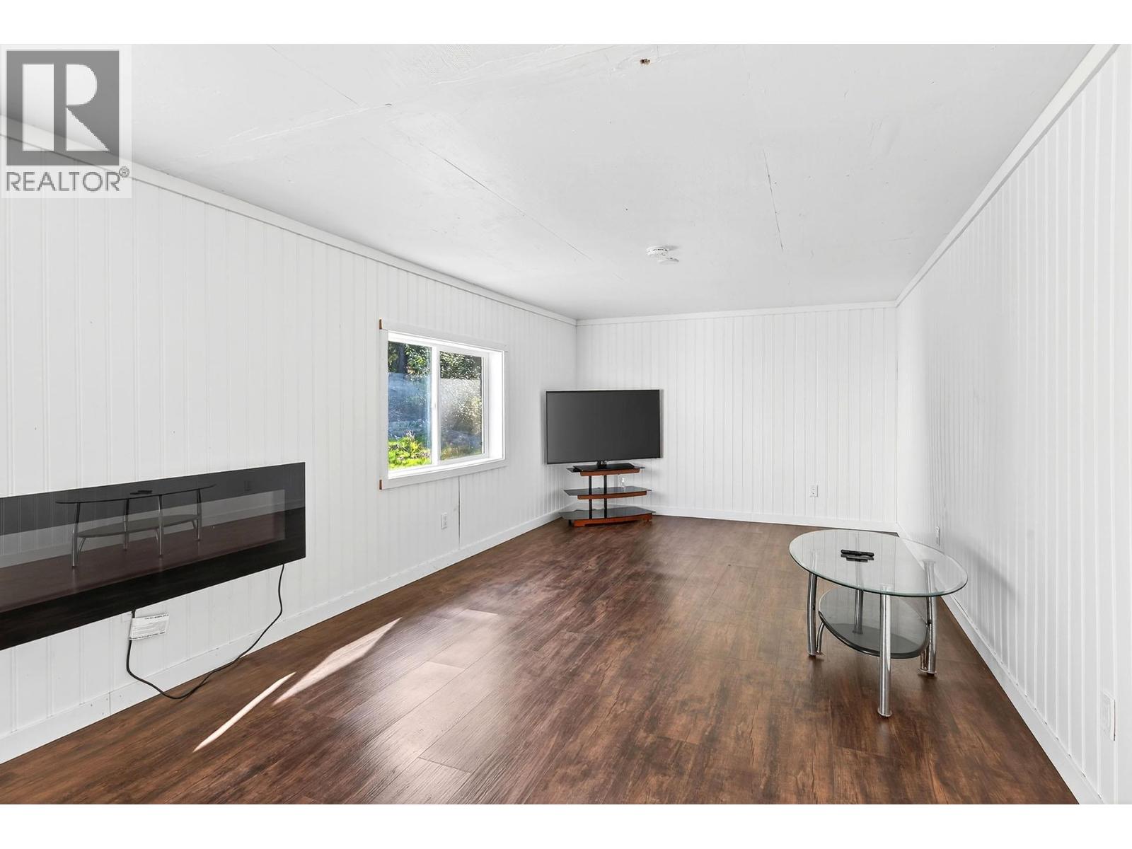 888 Barriere Lakes Road, Barriere, British Columbia  V0E 1E1 - Photo 18 - 10365012