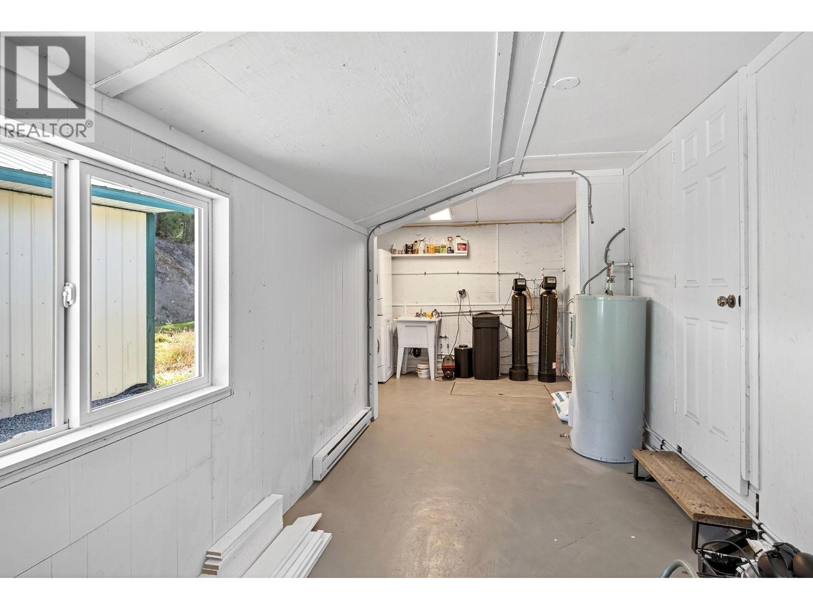 888 Barriere Lakes Road, Barriere, British Columbia  V0E 1E1 - Photo 28 - 10365012