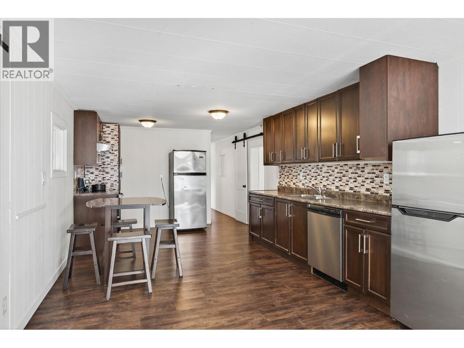 888 Barriere Lakes Road, Barriere, British Columbia  V0E 1E1 - Photo 6 - 10365012