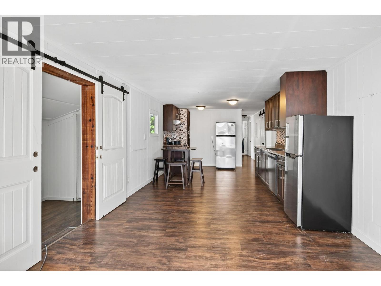 888 Barriere Lakes Road, Barriere, British Columbia  V0E 1E1 - Photo 7 - 10365012