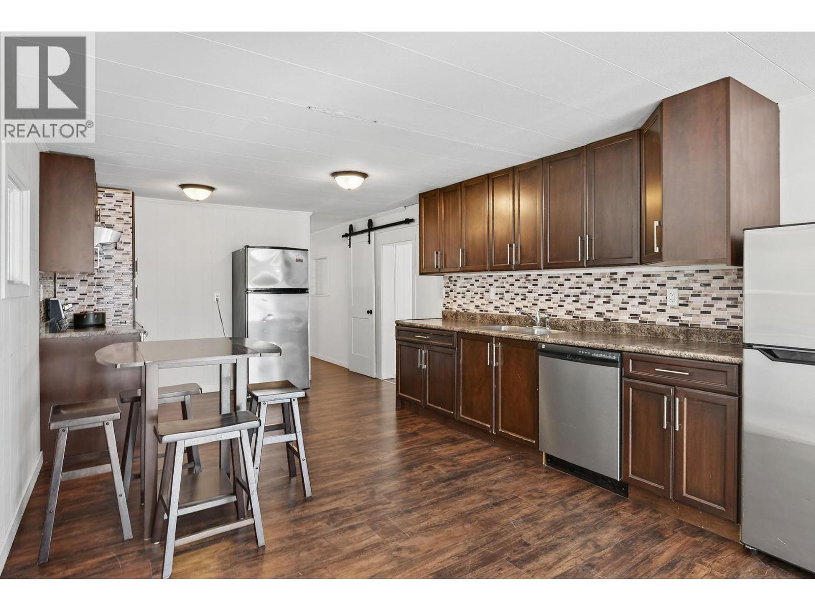 888 Barriere Lakes Road, Barriere, British Columbia  V0E 1E1 - Photo 8 - 10365012