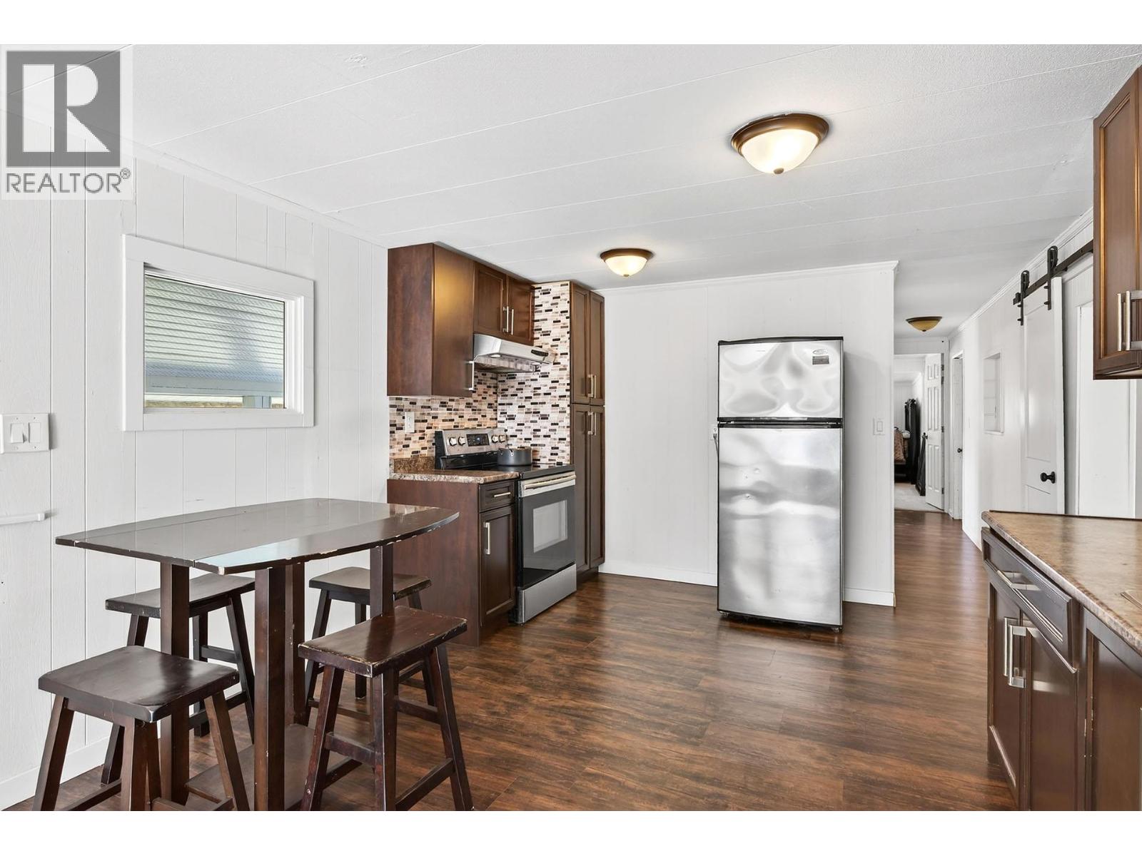 888 Barriere Lakes Road, Barriere, British Columbia  V0E 1E1 - Photo 9 - 10365012