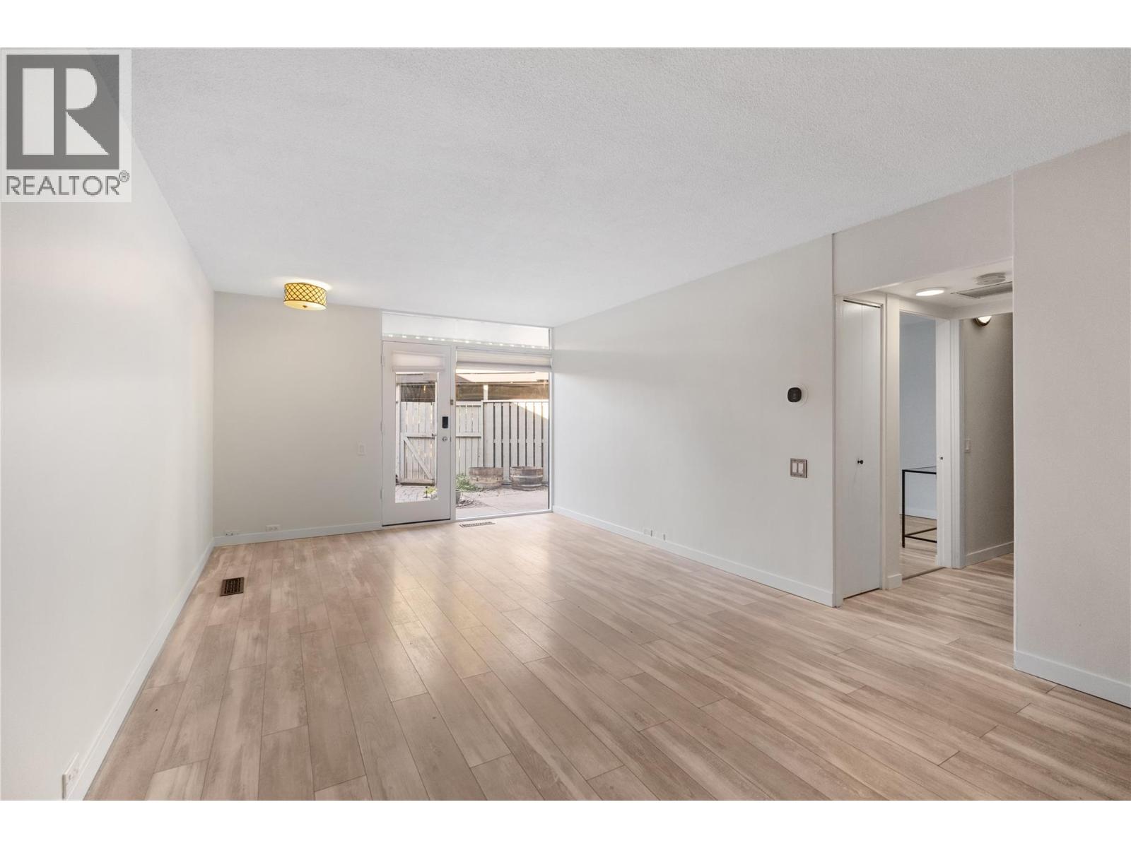 353 Boyce Crescent Unit# 14, Kelowna, British Columbia  V1Y 5Z7 - Photo 2 - 10364791