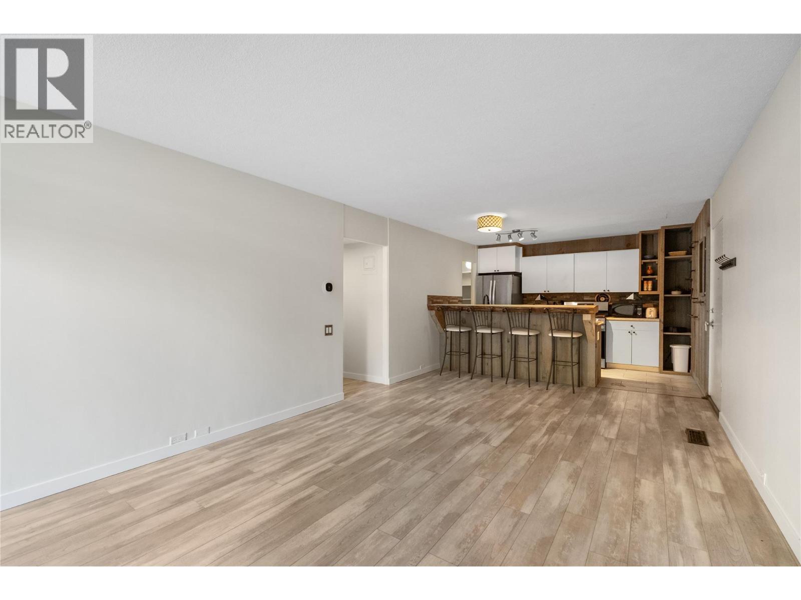 353 Boyce Crescent Unit# 14, Kelowna, British Columbia  V1Y 5Z7 - Photo 4 - 10364791