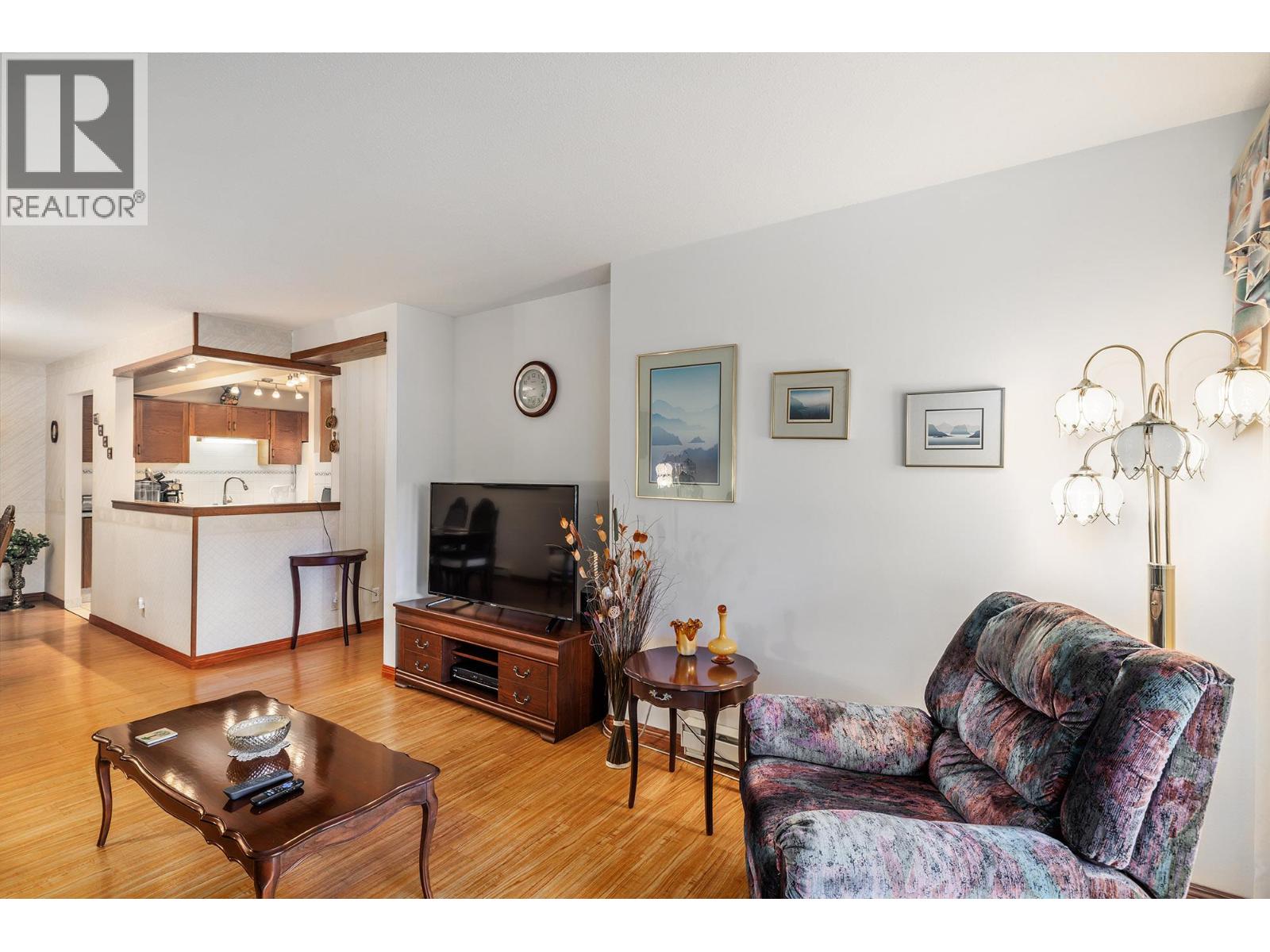 1075 Bernard Avenue Unit# 301, Kelowna, British Columbia  V1Y 6P7 - Photo 6 - 10366111