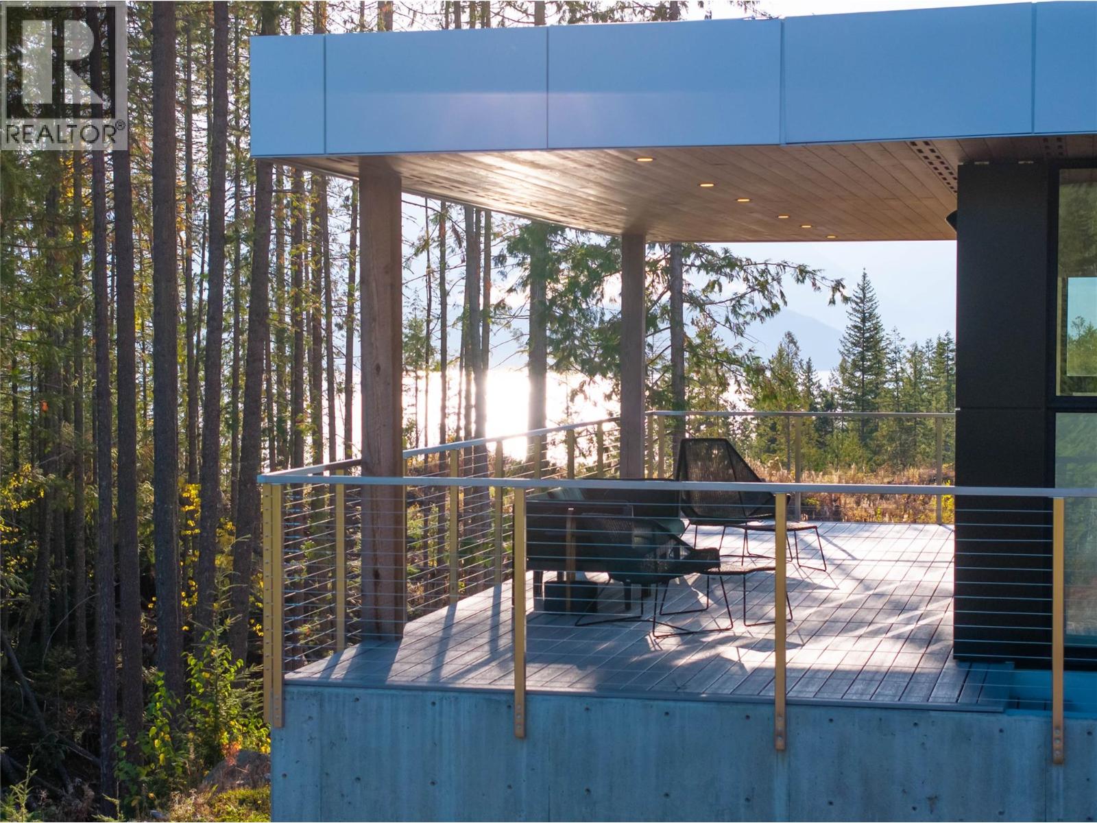 1950 Sidmouth Road, Revelstoke, British Columbia  V0E 2S0 - Photo 12 - 10365838