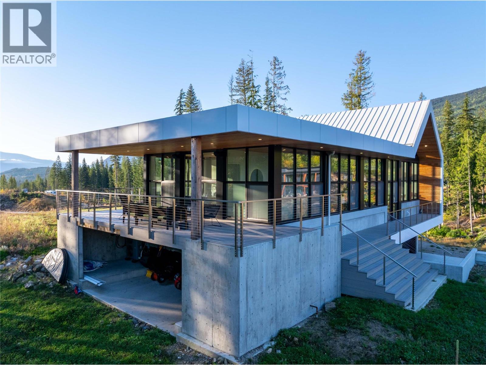 1950 Sidmouth Road, Revelstoke, British Columbia  V0E 2S0 - Photo 13 - 10365838