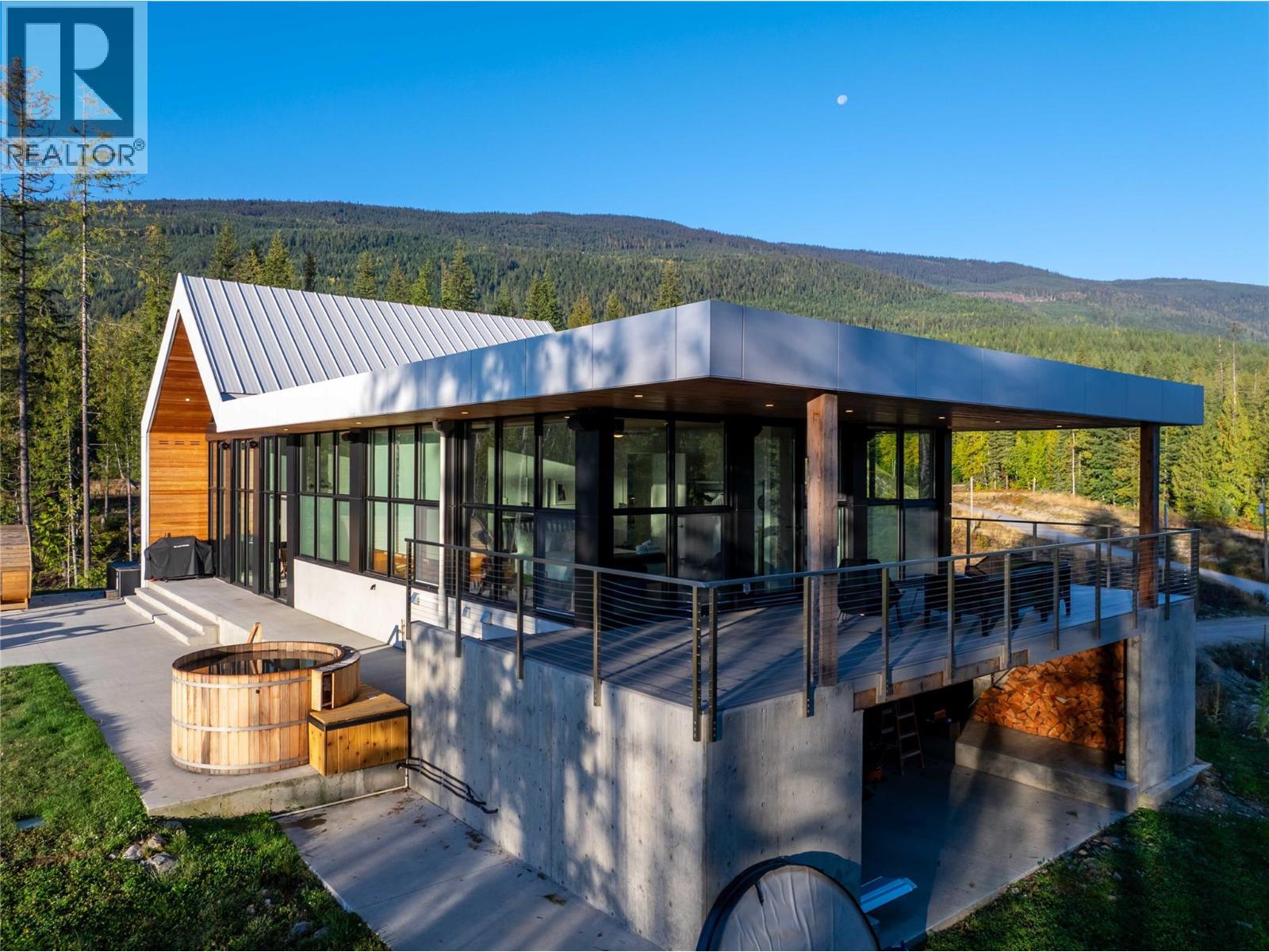 1950 Sidmouth Road, Revelstoke, British Columbia  V0E 2S0 - Photo 14 - 10365838