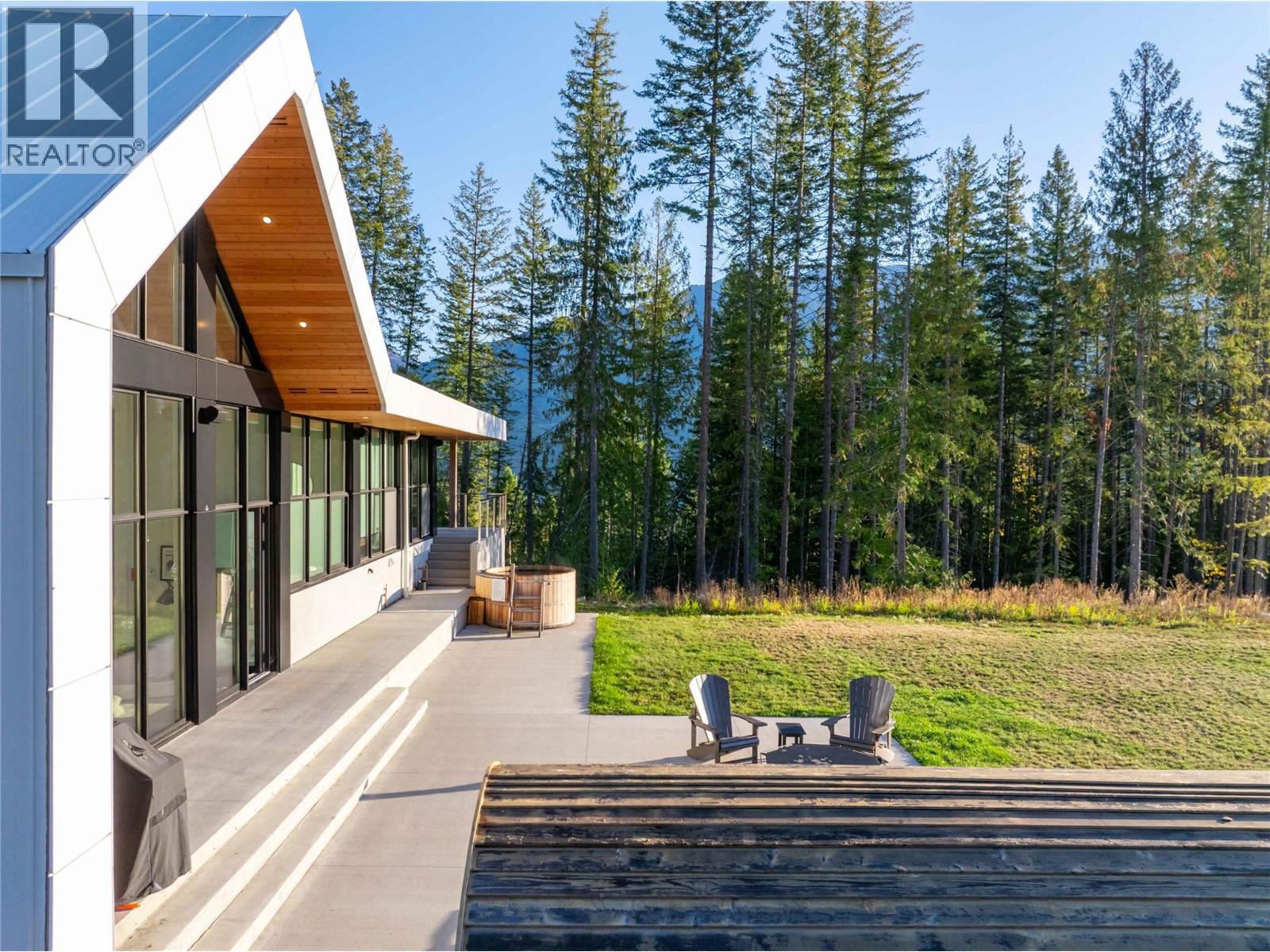 1950 Sidmouth Road, Revelstoke, British Columbia  V0E 2S0 - Photo 16 - 10365838