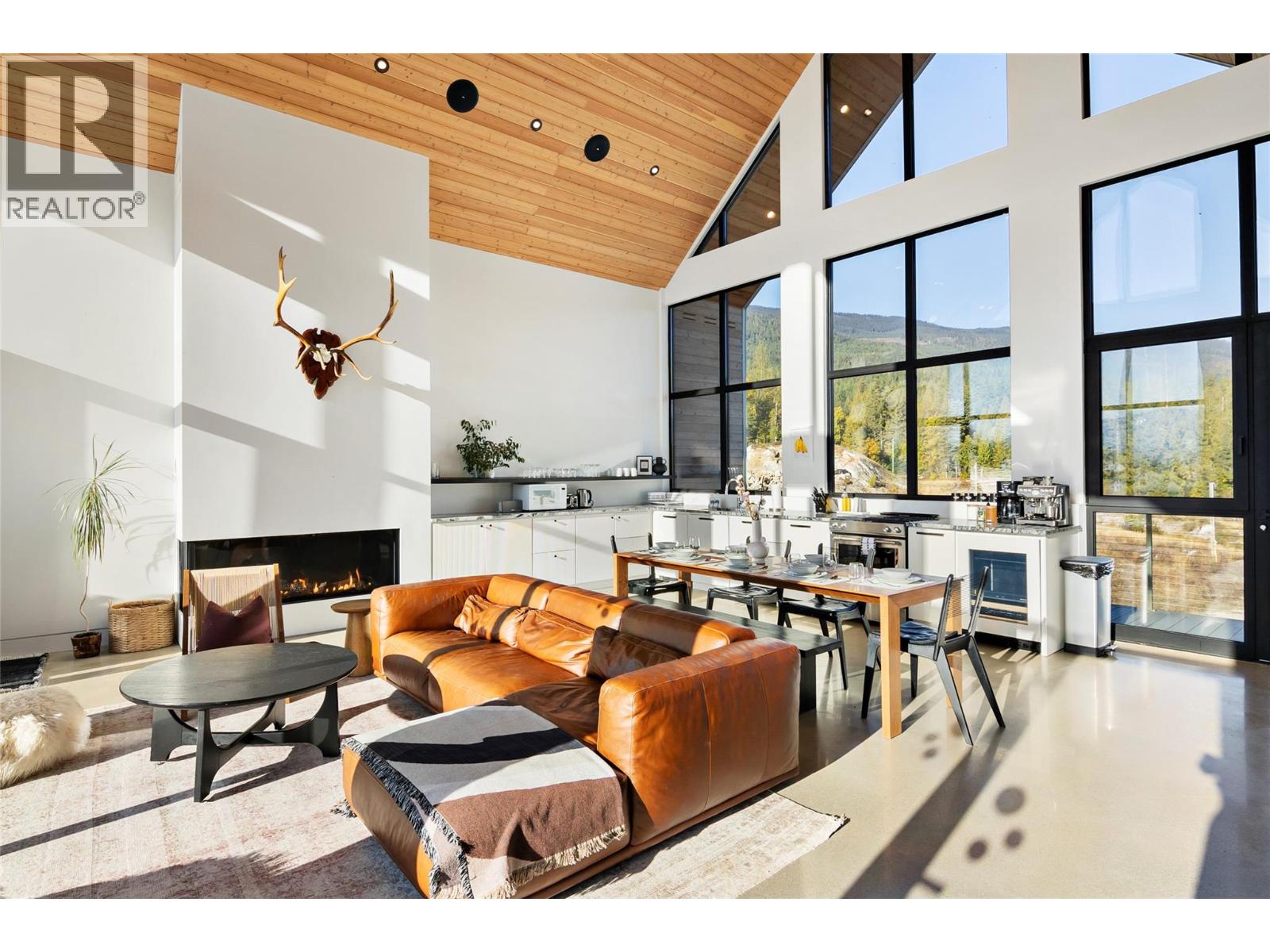 1950 Sidmouth Road, Revelstoke, British Columbia  V0E 2S0 - Photo 19 - 10365838