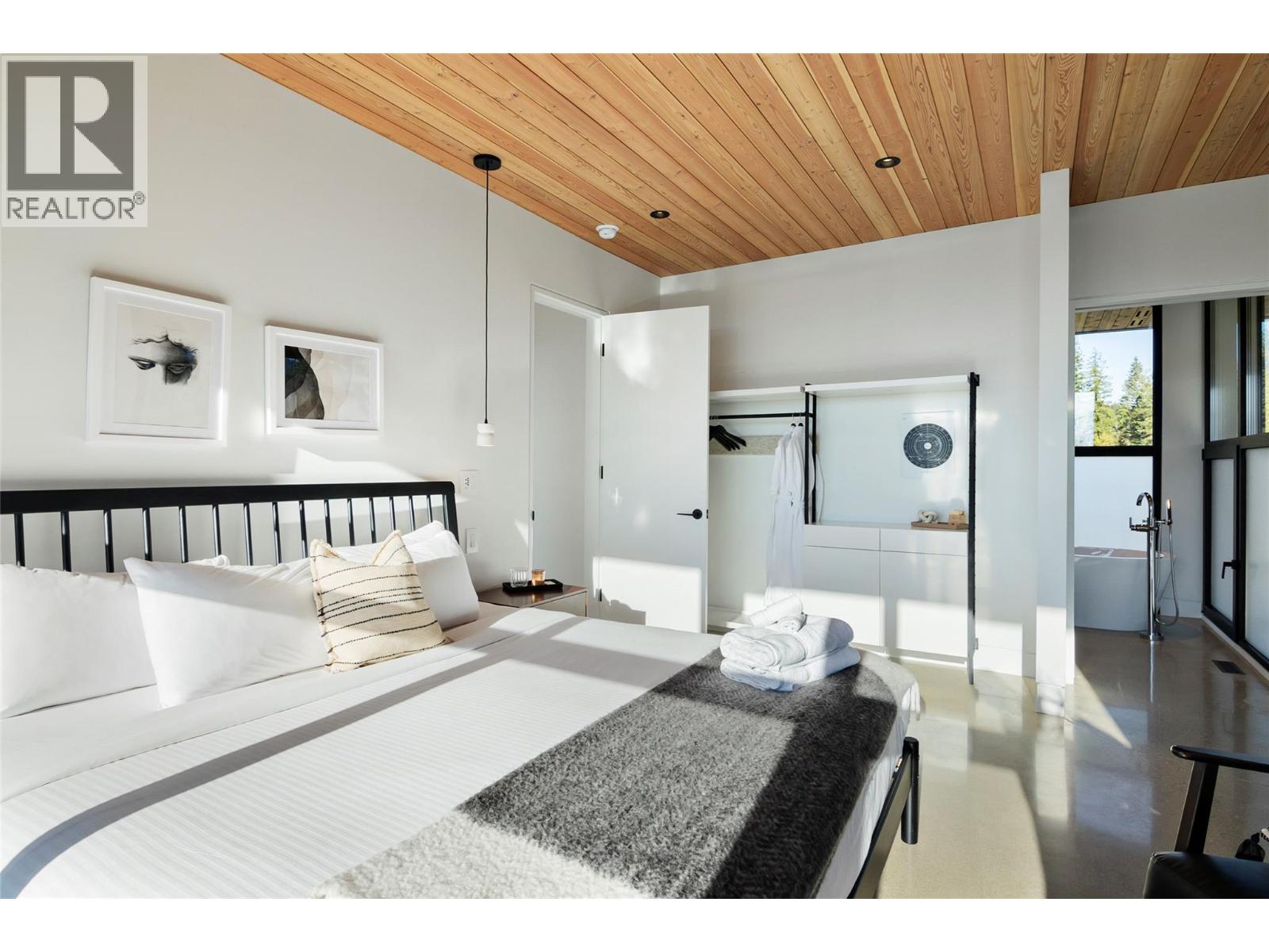 1950 Sidmouth Road, Revelstoke, British Columbia  V0E 2S0 - Photo 39 - 10365838