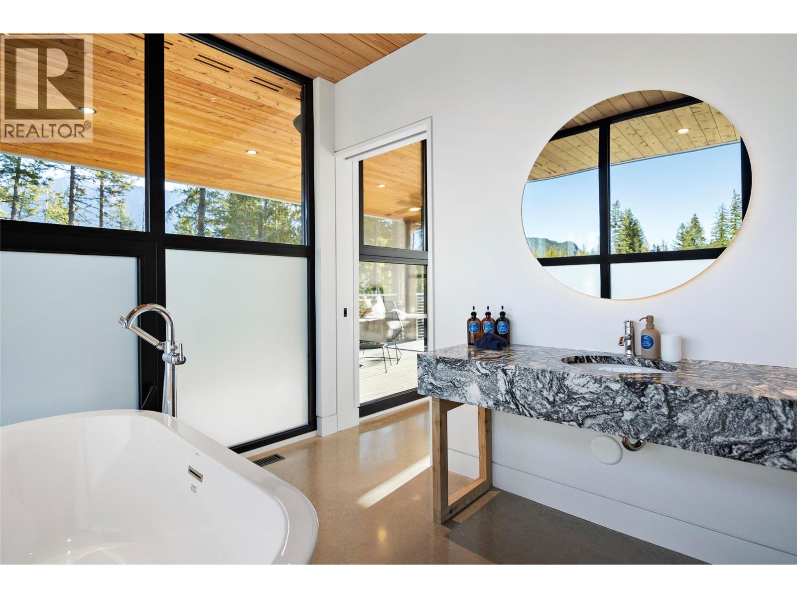 1950 Sidmouth Road, Revelstoke, British Columbia  V0E 2S0 - Photo 40 - 10365838