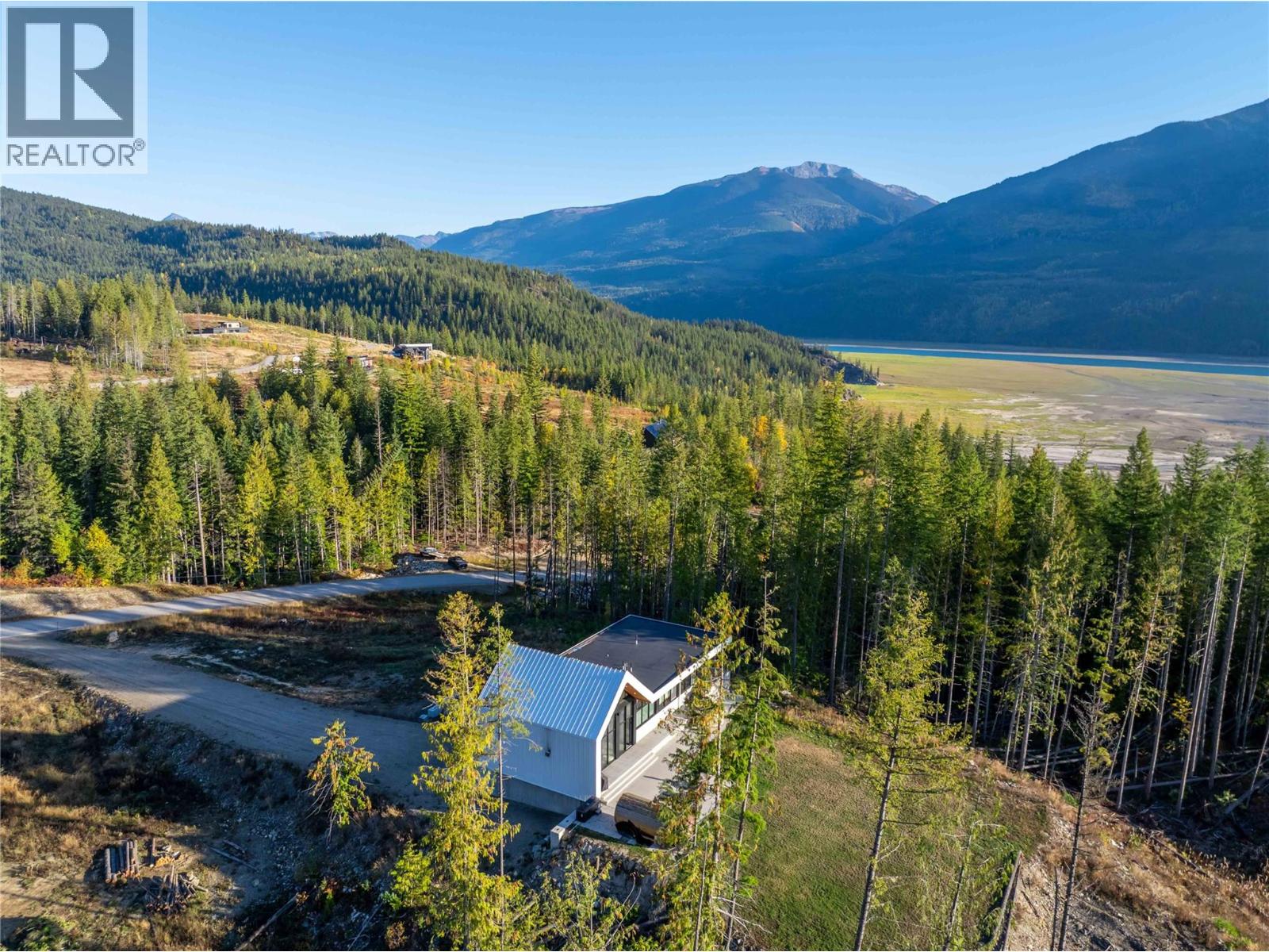 1950 Sidmouth Road, Revelstoke, British Columbia  V0E 2S0 - Photo 6 - 10365838