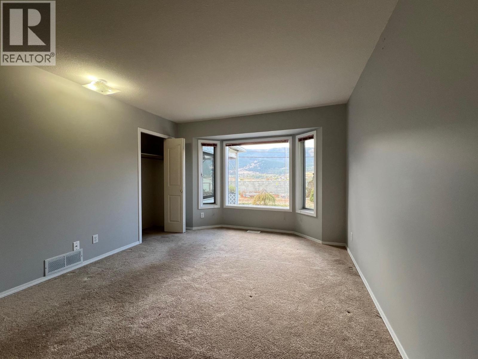 102 1st Street, Vernon, British Columbia  V1H 1Z1 - Photo 13 - 10366081