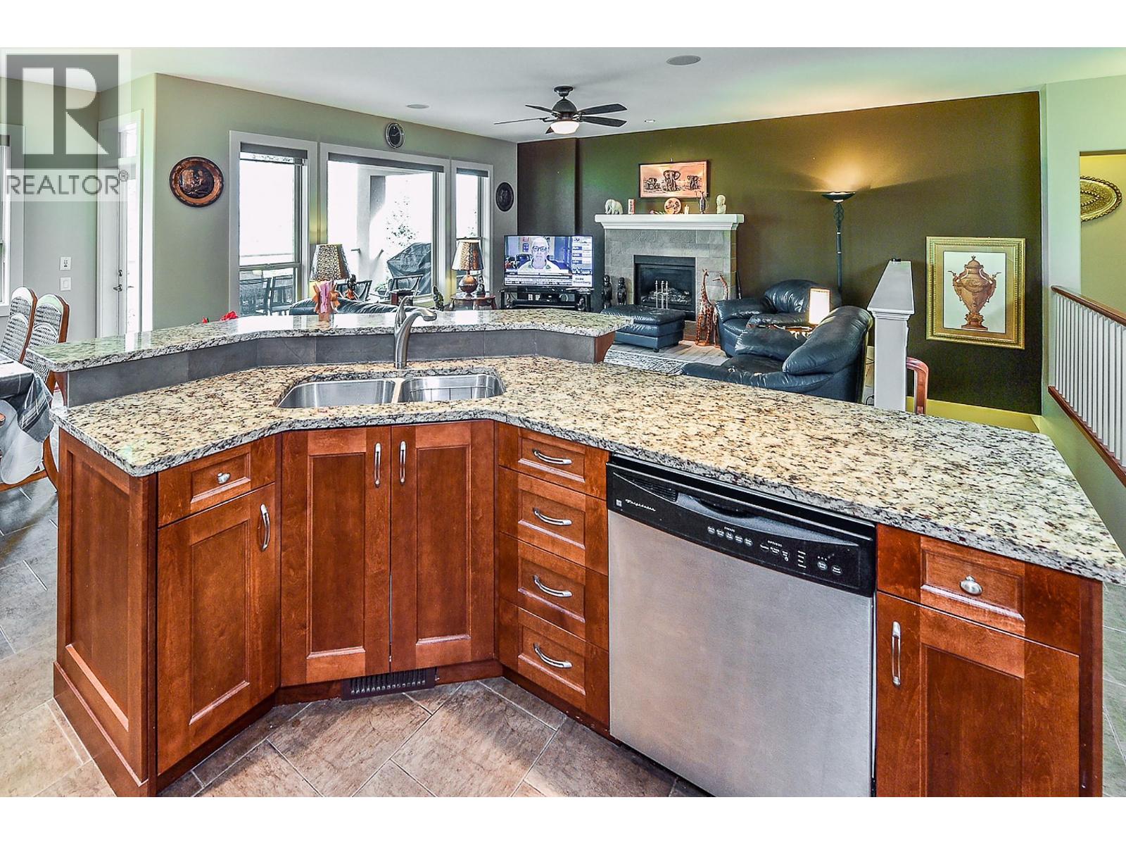 2450 Selkirk Drive Unit# 8, Kelowna, British Columbia  V1V 2Z5 - Photo 15 - 10365945