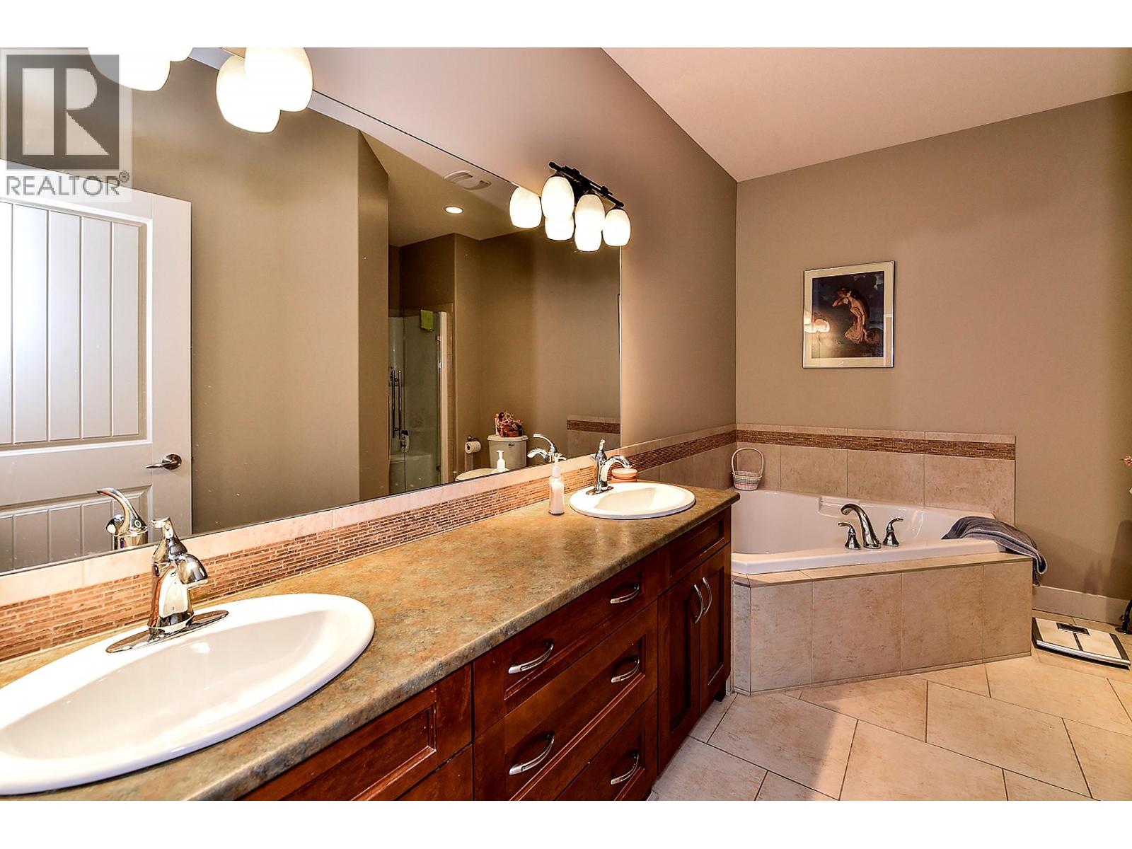 2450 Selkirk Drive Unit# 8, Kelowna, British Columbia  V1V 2Z5 - Photo 23 - 10365945