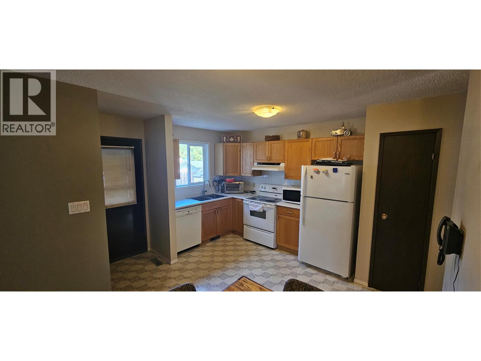 1234 Hickory Crescent, Sparwood, British Columbia  V0B 2G2 - Photo 5 - 10365841