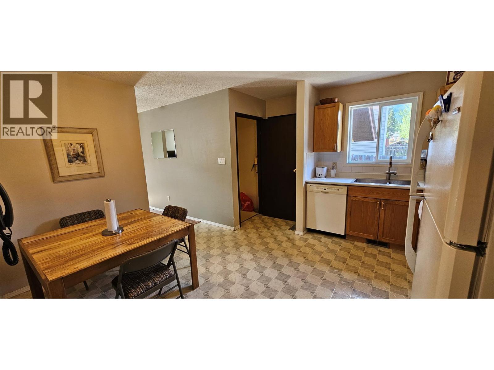 1234 Hickory Crescent, Sparwood, British Columbia  V0B 2G2 - Photo 8 - 10365841