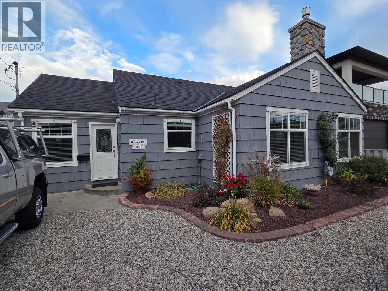 3547 Lakeshore Road, Kelowna, British Columbia  V1Y 1W6 - Photo 1 - 10366194