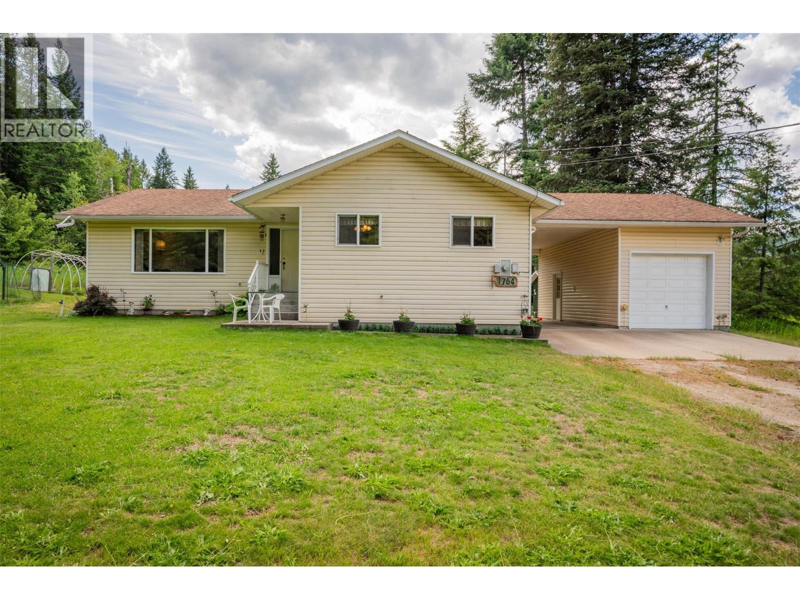 1764 Green Road, Fruitvale, British Columbia  V0G 1L0 - Photo 48 - 10366065