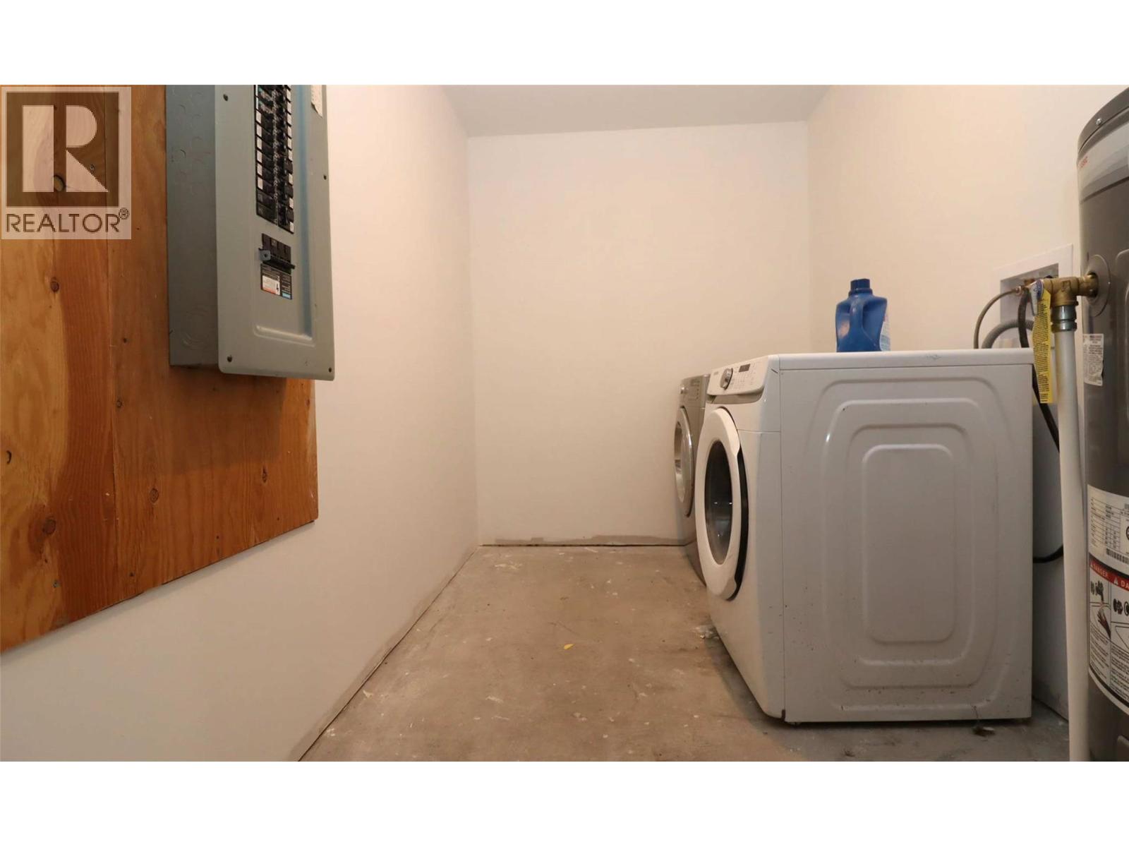 7487 & 7491 Crowfoot Drive, Anglemont, British Columbia  V0E 1M8 - Photo 25 - 10366020