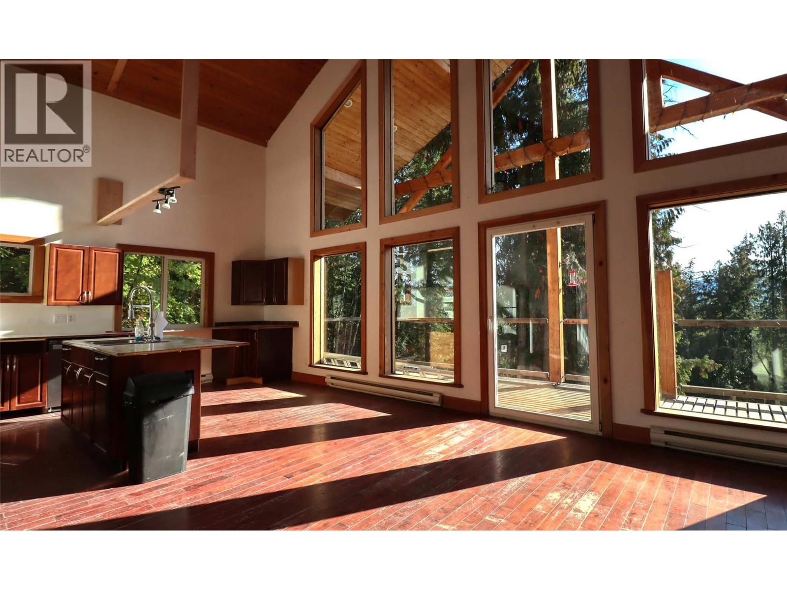 7487 & 7491 Crowfoot Drive, Anglemont, British Columbia  V0E 1M8 - Photo 36 - 10366020