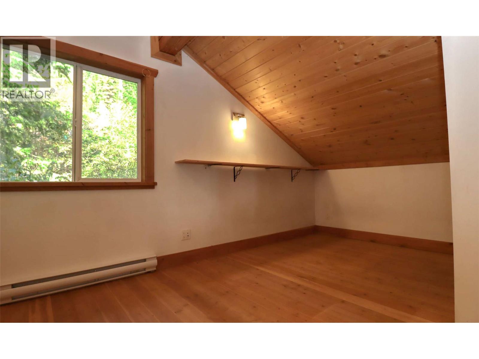 7487 & 7491 Crowfoot Drive, Anglemont, British Columbia  V0E 1M8 - Photo 42 - 10366020