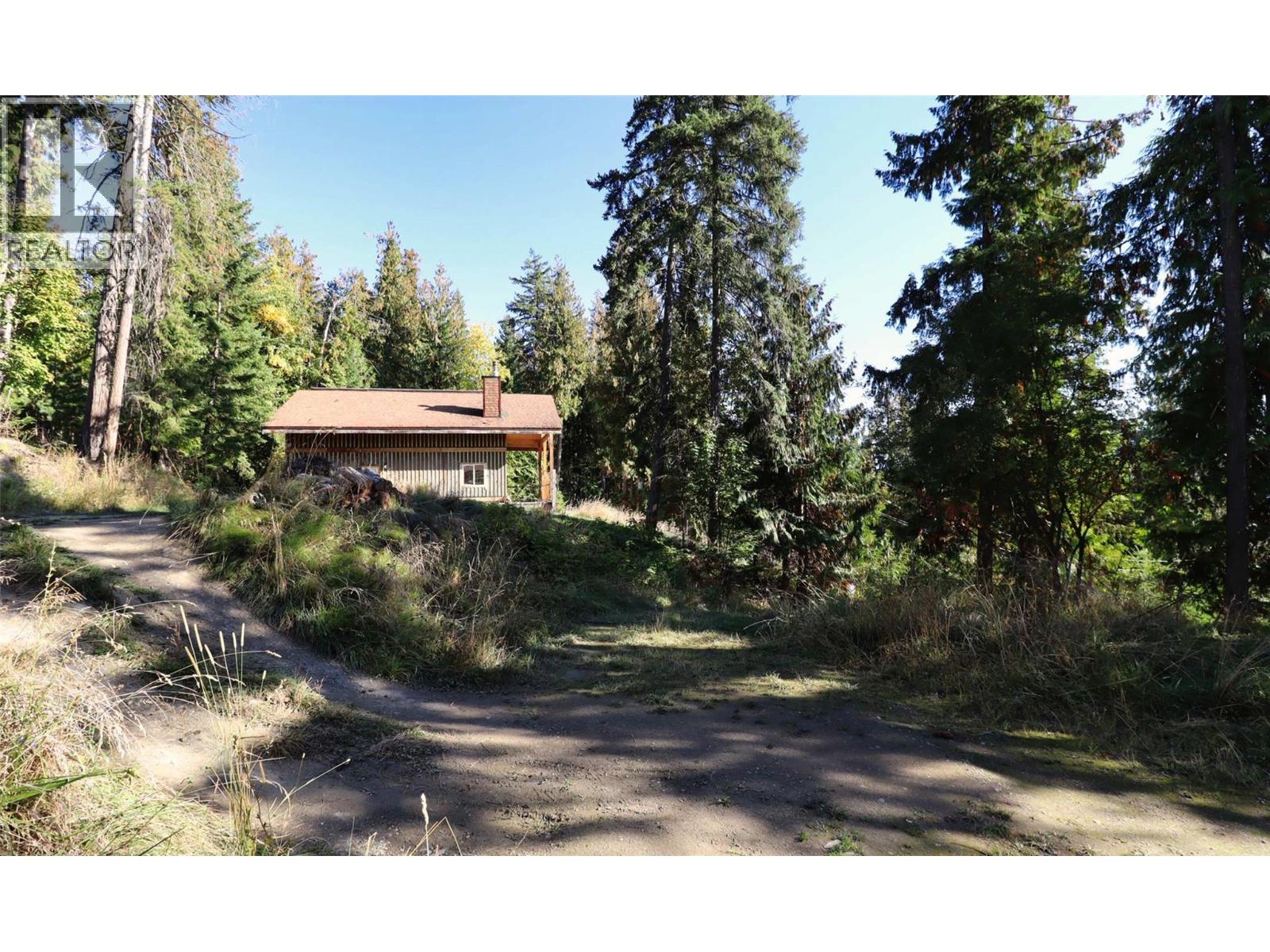 7487 & 7491 Crowfoot Drive, Anglemont, British Columbia  V0E 1M8 - Photo 55 - 10366020