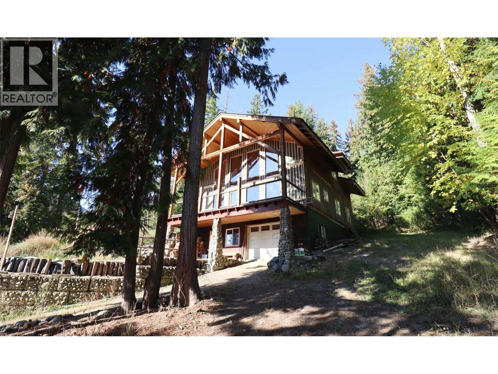 7487 & 7491 Crowfoot Drive, Anglemont, British Columbia  V0E 1M8 - Photo 57 - 10366020