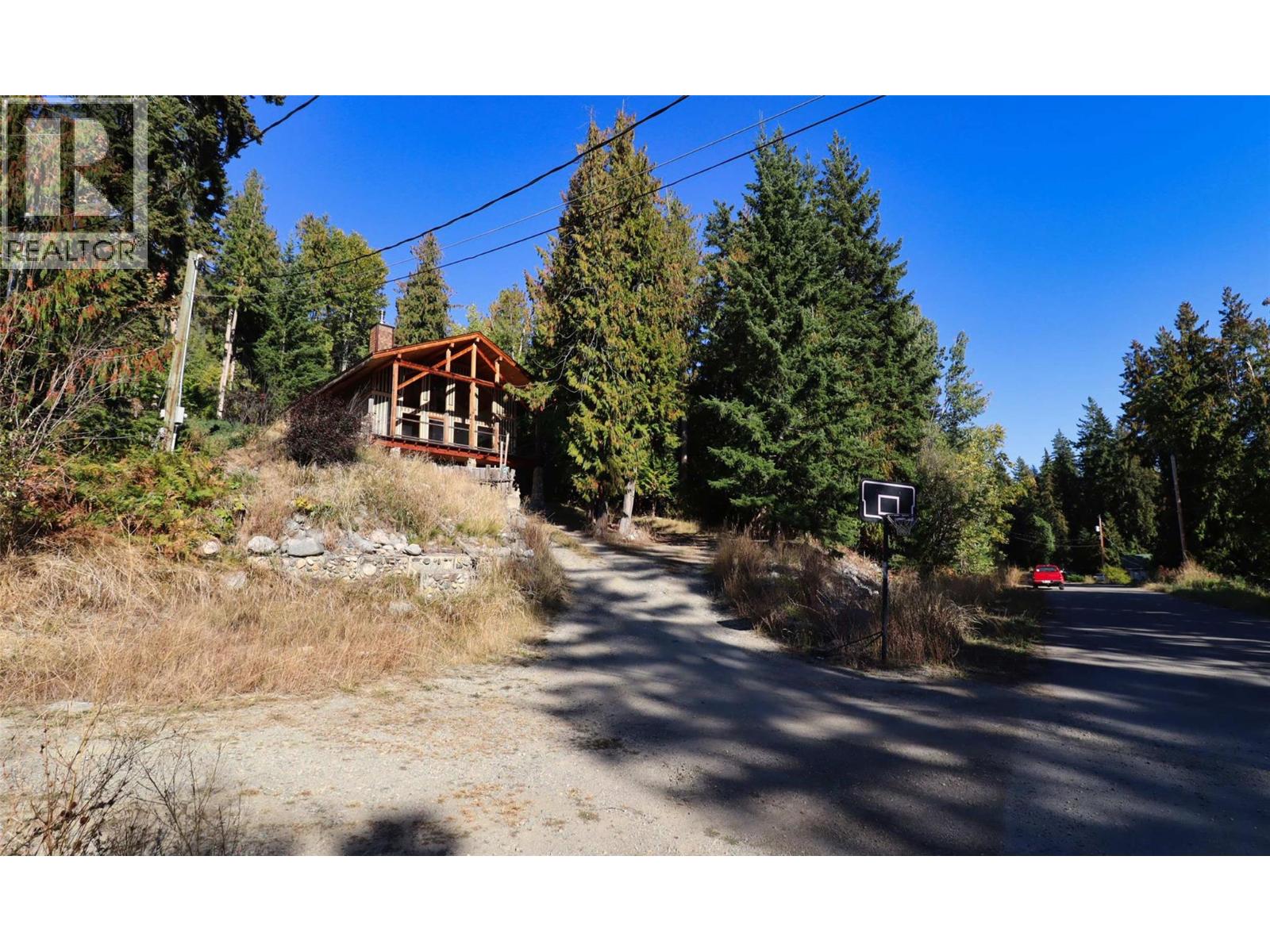 7487 & 7491 Crowfoot Drive, Anglemont, British Columbia  V0E 1M8 - Photo 8 - 10366020