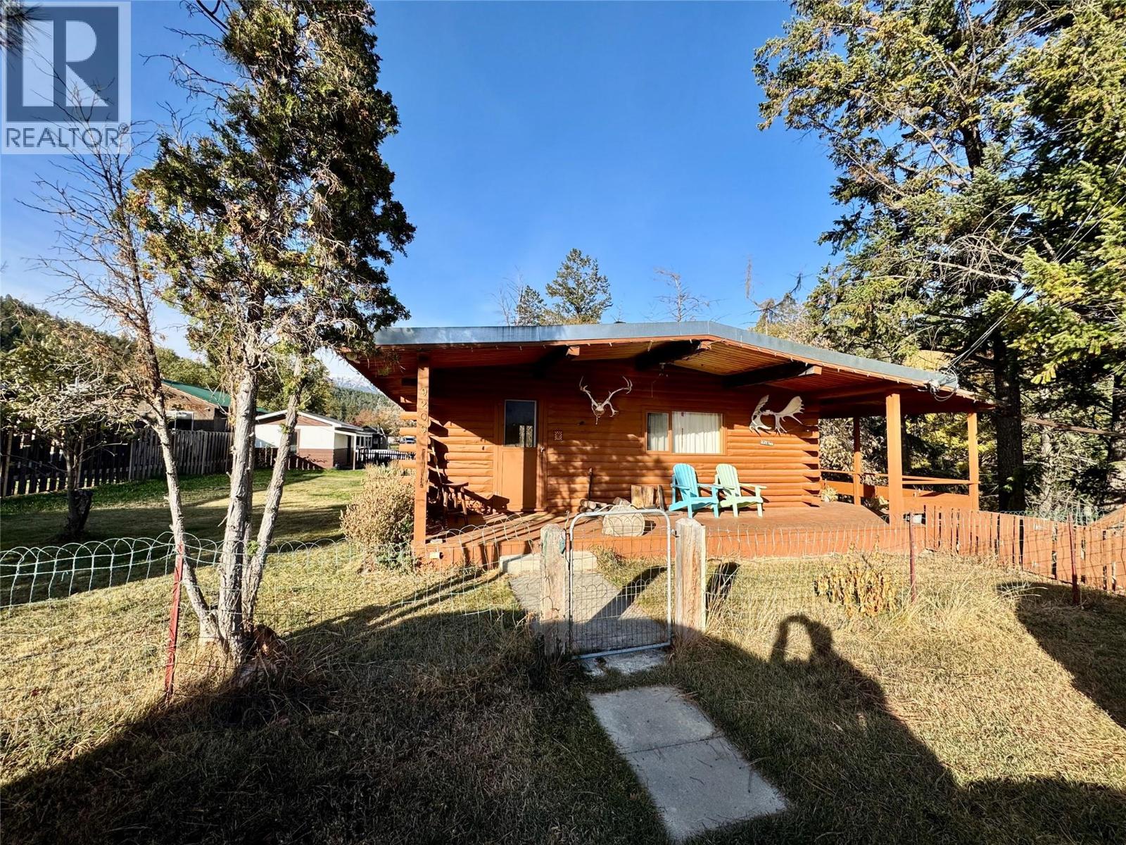 9209 Moffat Avenue, Wilmer, British Columbia  V0A 1K5 - Photo 1 - 10366233