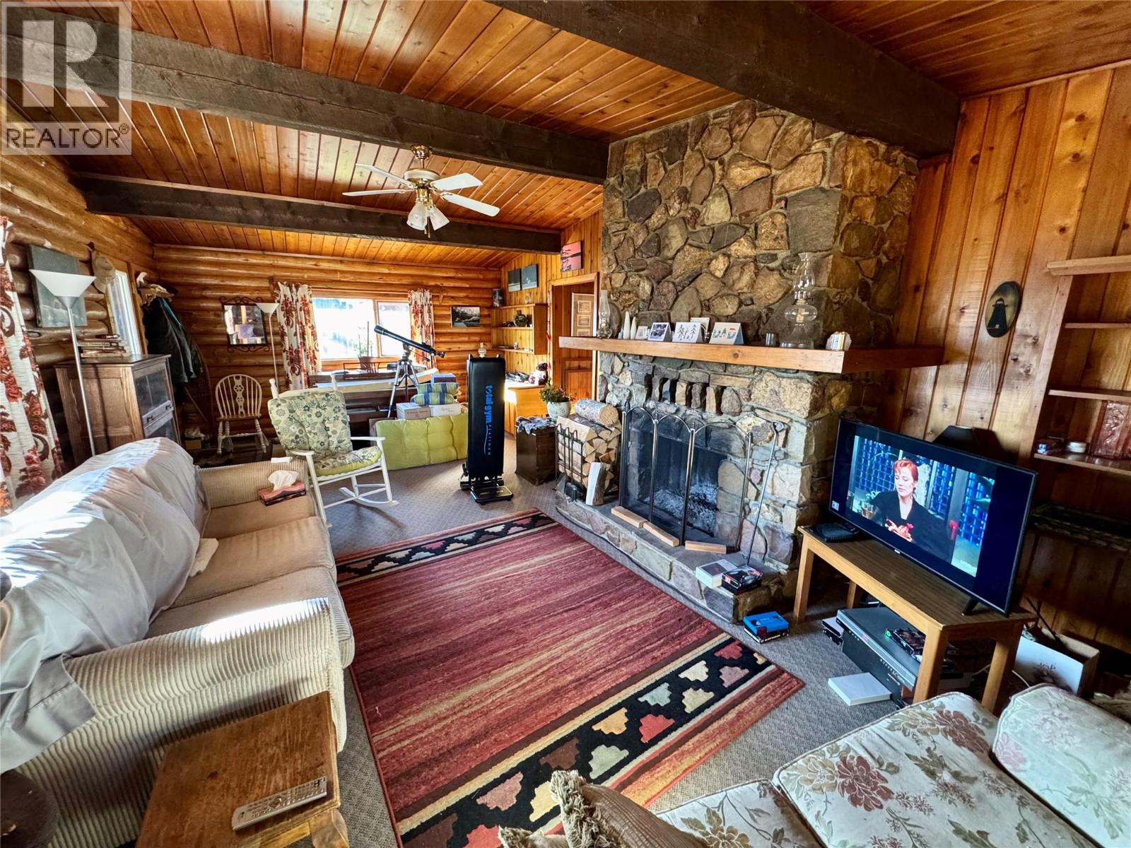 9209 Moffat Avenue, Wilmer, British Columbia  V0A 1K5 - Photo 11 - 10366233