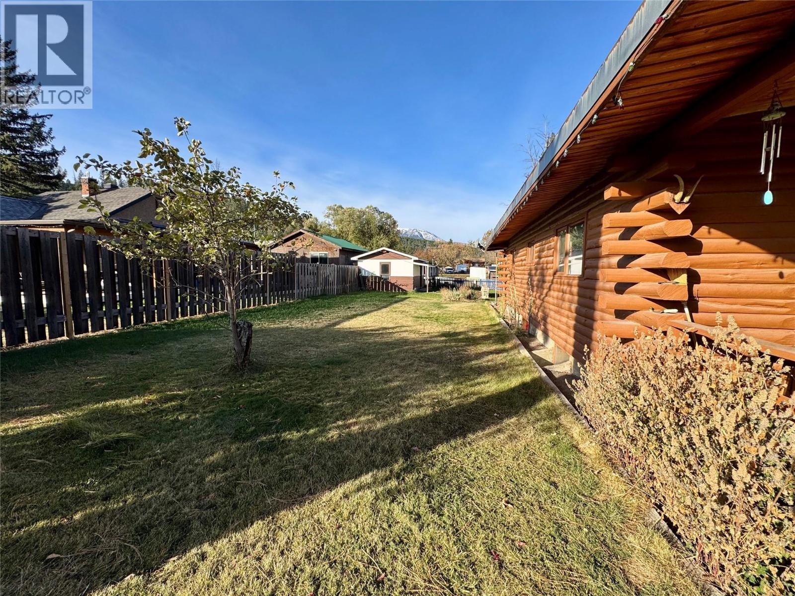 9209 Moffat Avenue, Wilmer, British Columbia  V0A 1K5 - Photo 17 - 10366233