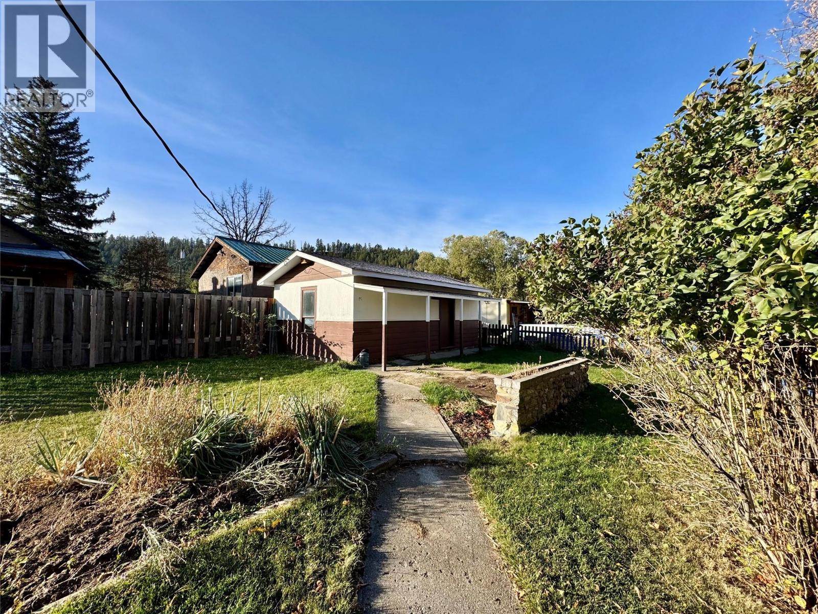 9209 Moffat Avenue, Wilmer, British Columbia  V0A 1K5 - Photo 20 - 10366233