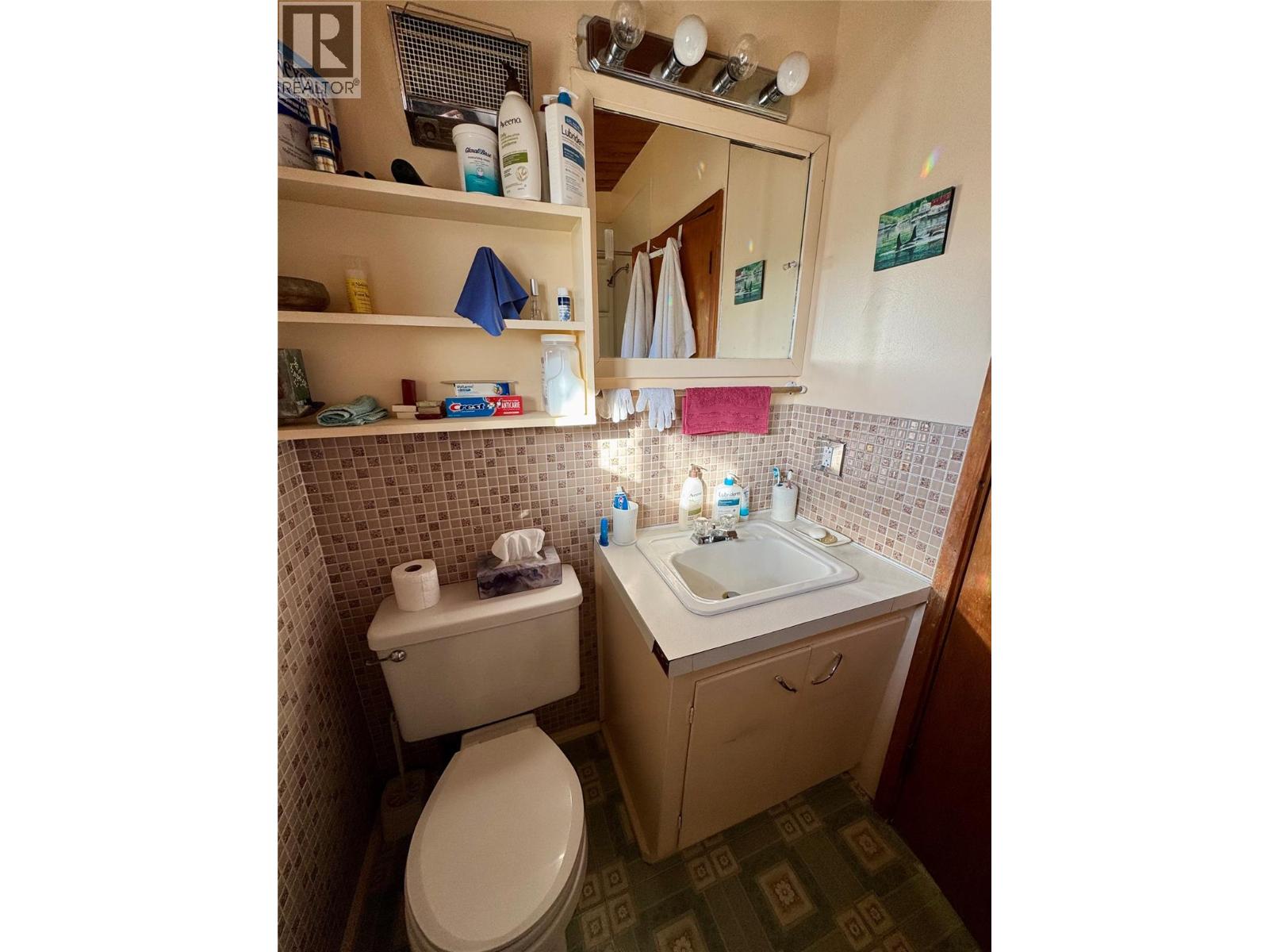 9209 Moffat Avenue, Wilmer, British Columbia  V0A 1K5 - Photo 26 - 10366233