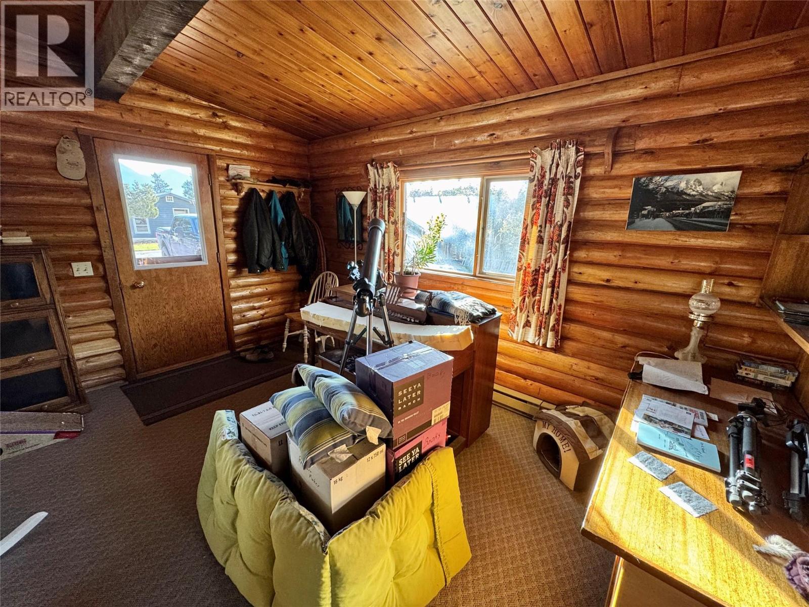 9209 Moffat Avenue, Wilmer, British Columbia  V0A 1K5 - Photo 6 - 10366233