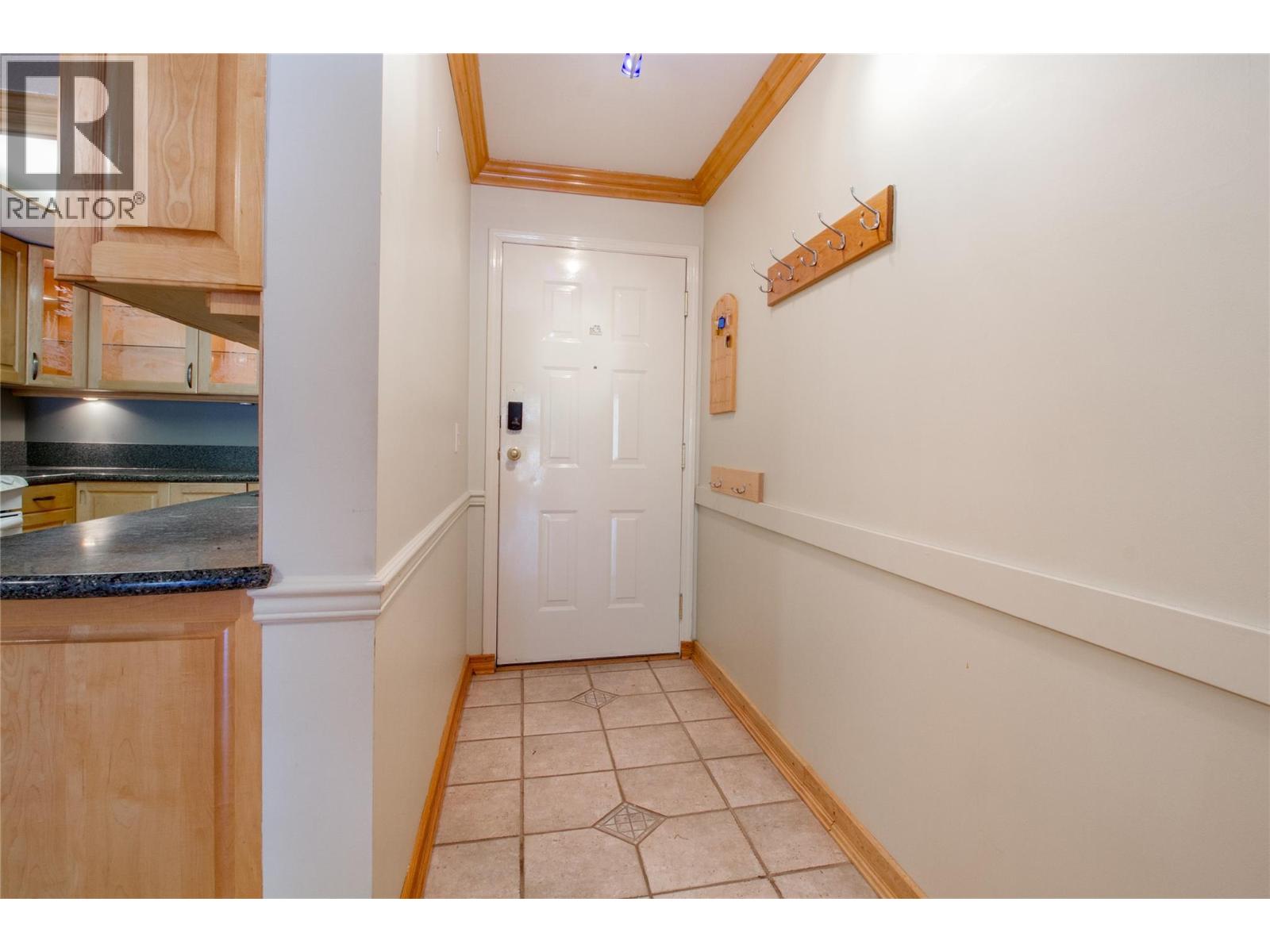 311 Sixth Street Unit# 309, Revelstoke, British Columbia  V0E 2S0 - Photo 2 - 10365384