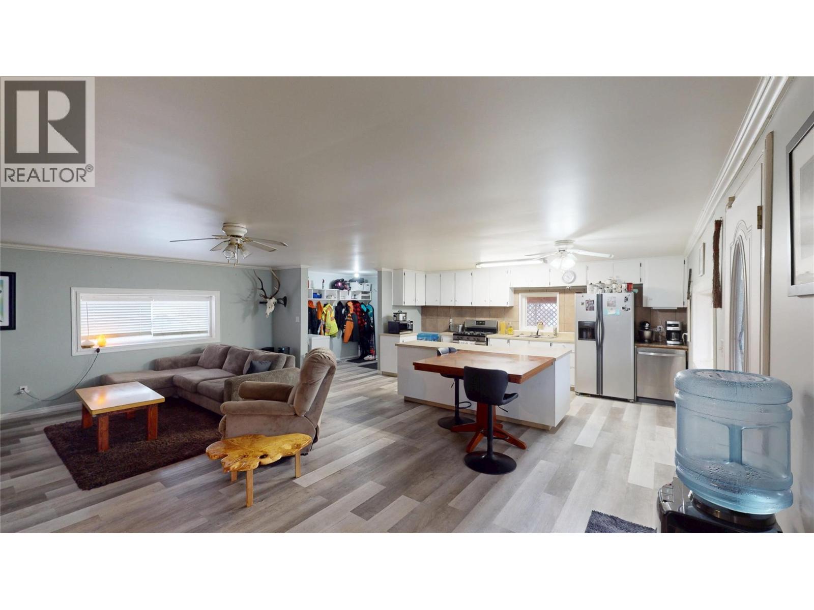 6016 Westall Subdivision, Chetwynd, British Columbia  V0C 1J0 - Photo 29 - 10366174