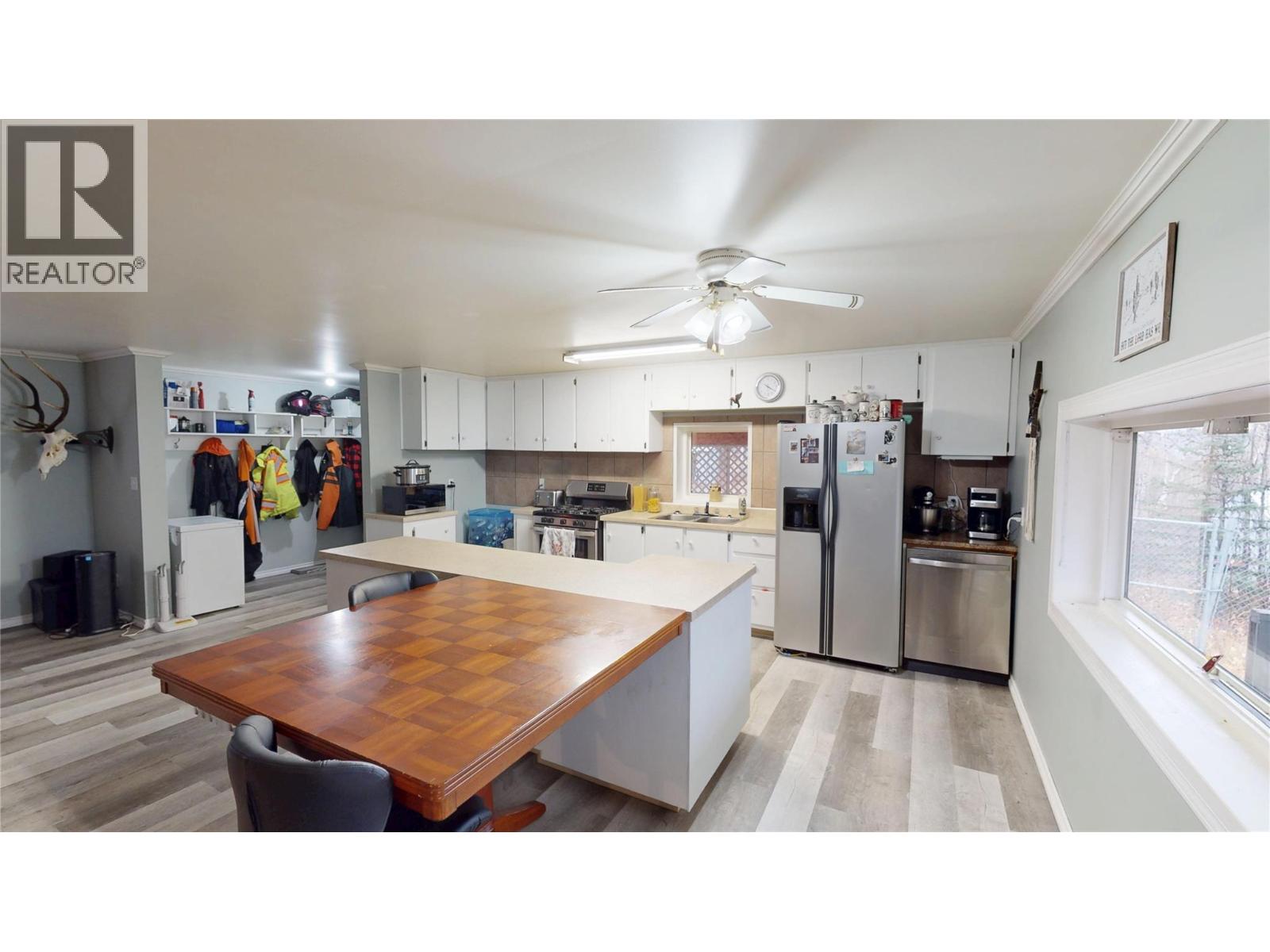 6016 Westall Subdivision, Chetwynd, British Columbia  V0C 1J0 - Photo 31 - 10366174