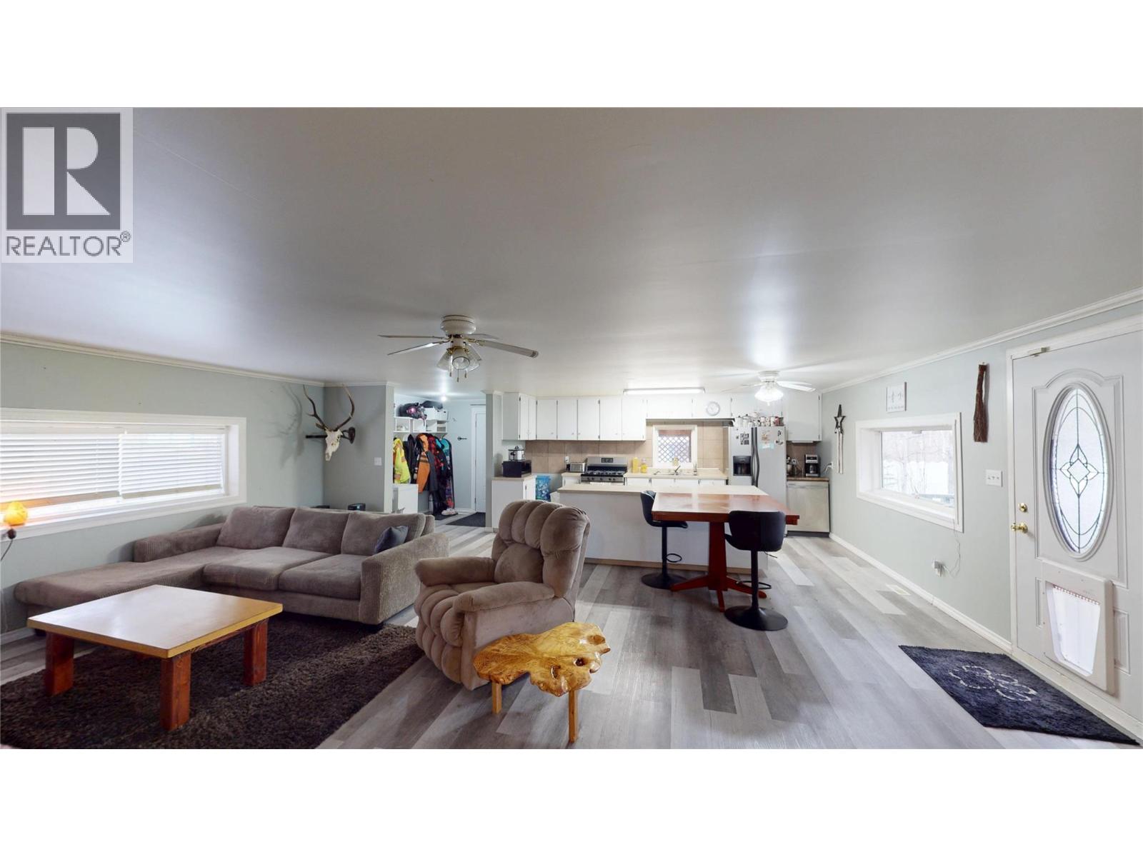 6016 Westall Subdivision, Chetwynd, British Columbia  V0C 1J0 - Photo 57 - 10366174